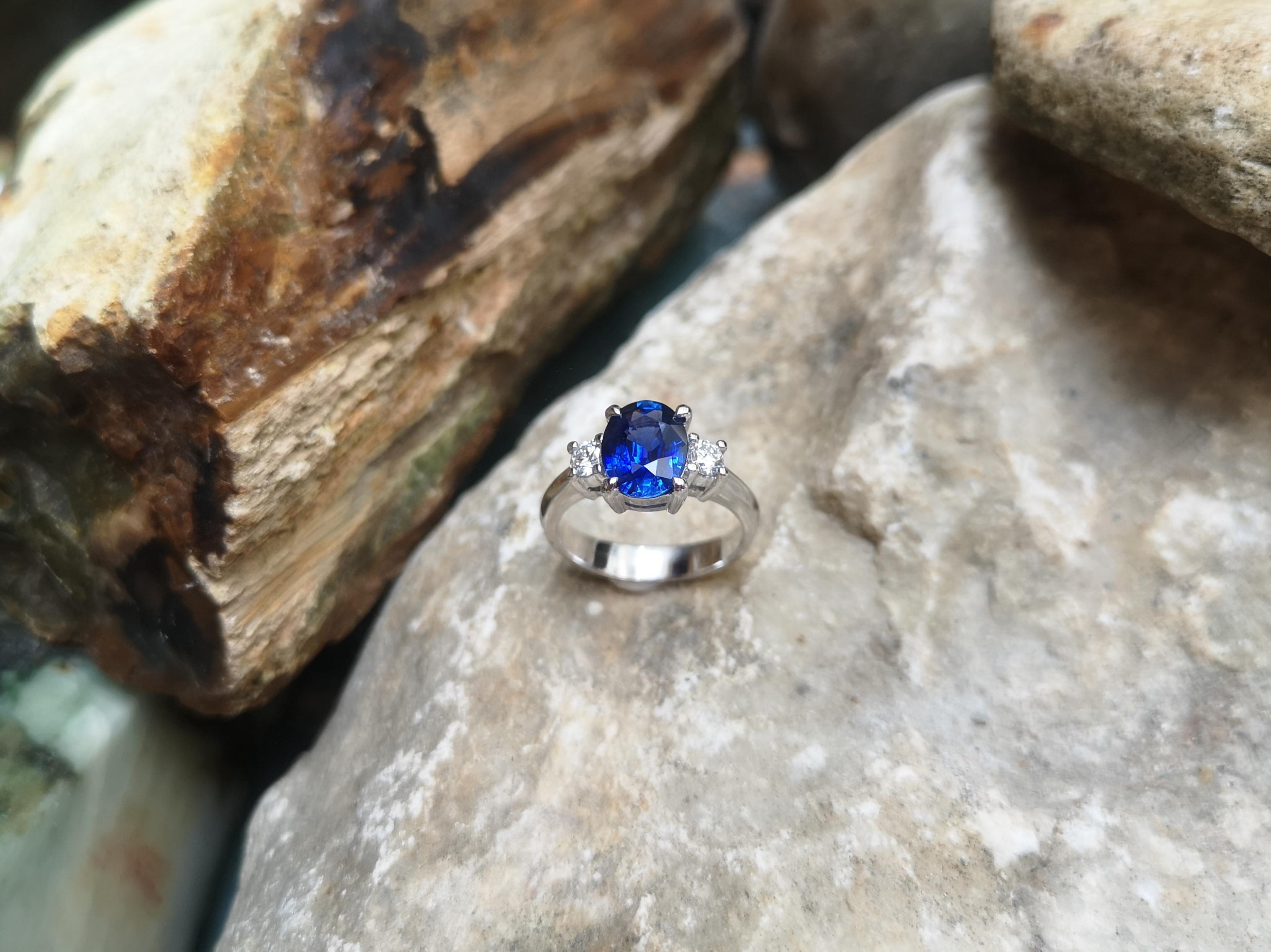 Certified Royal Blue Sapphire with Diamond Ring Set in Platinum 950 Settings For Sale 1