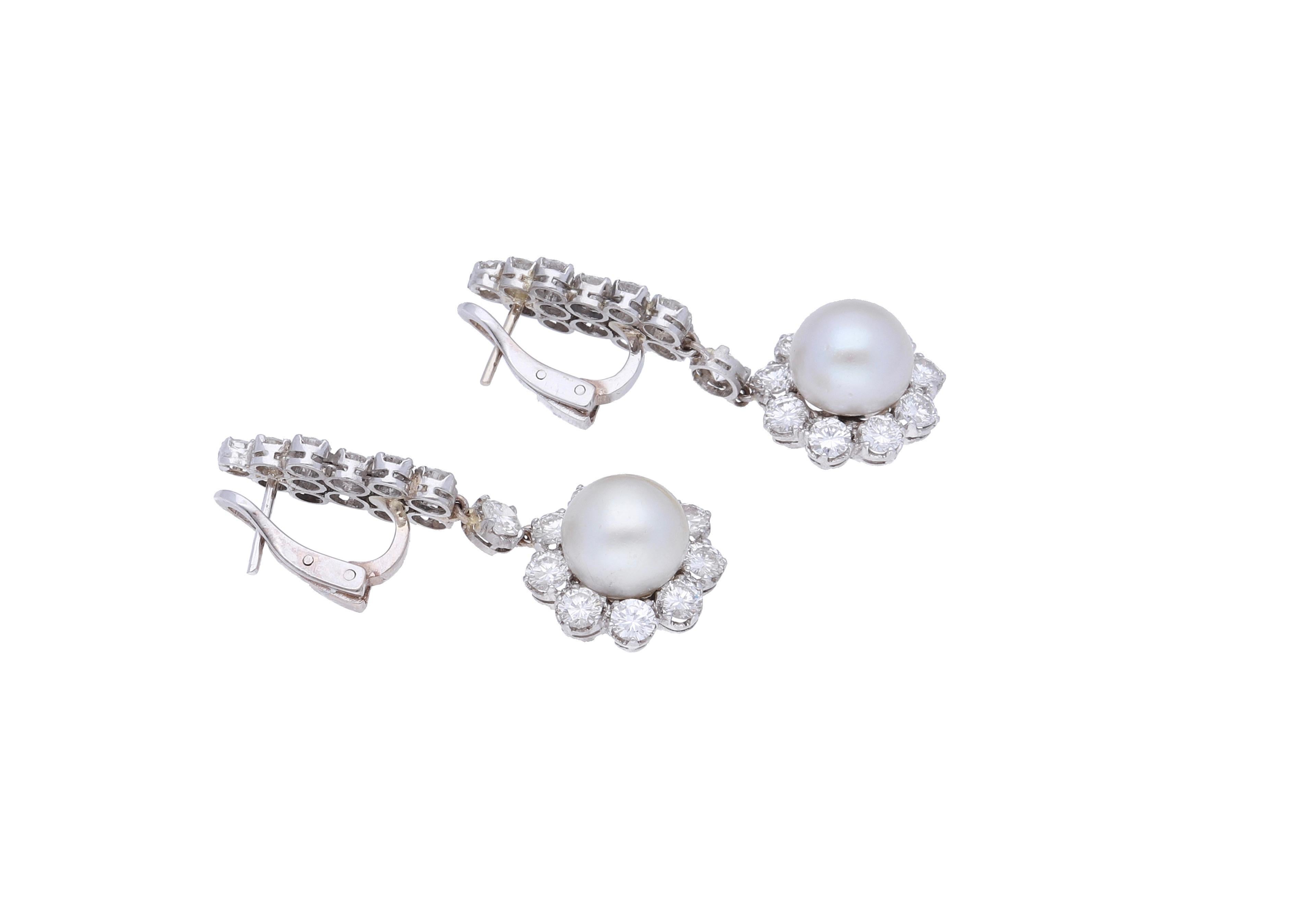 Modern Certified Saltwater Natural Pearls 18 Karat White Gold Diamonds Drops Earrings