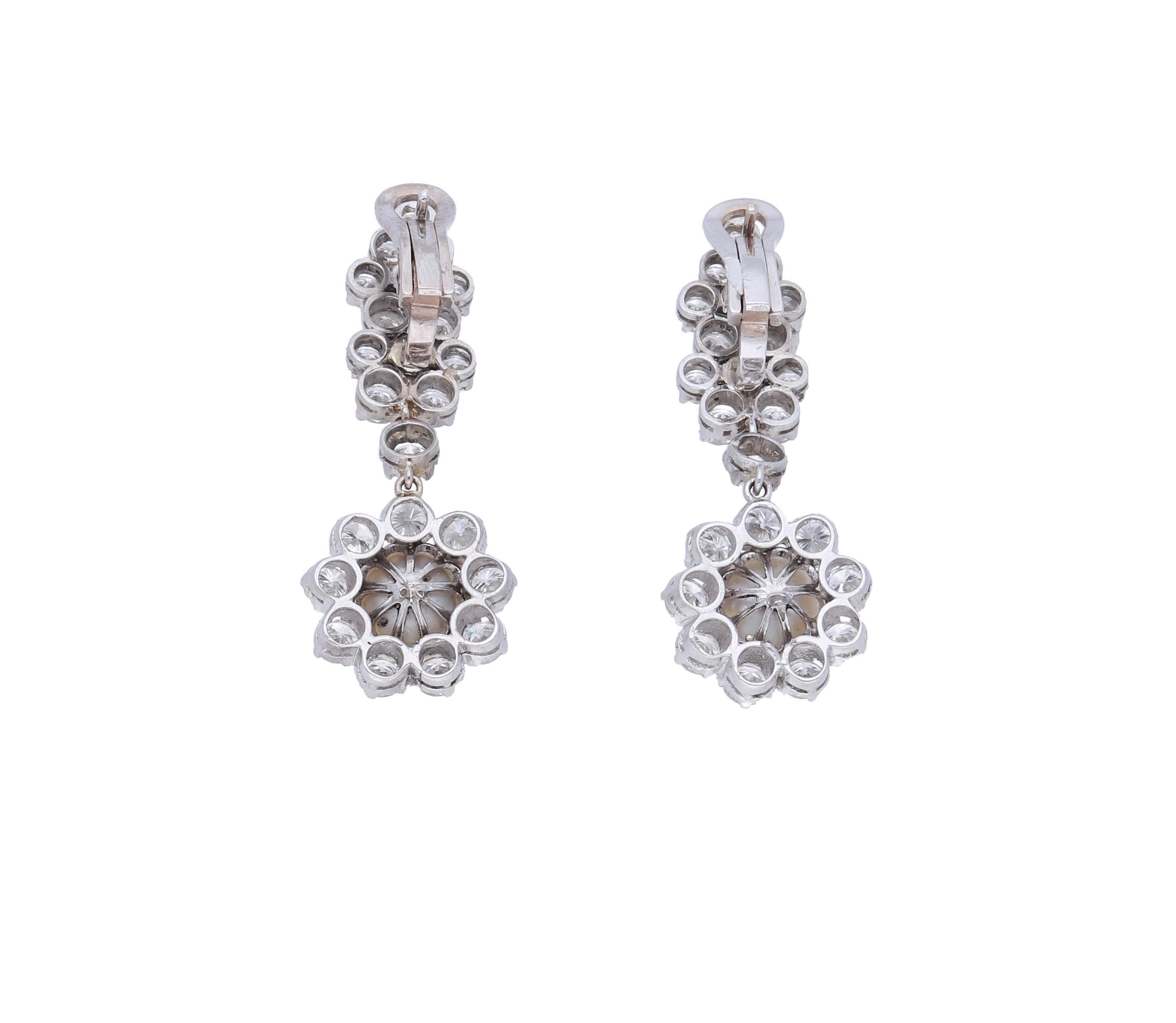 Round Cut Certified Saltwater Natural Pearls 18 Karat White Gold Diamonds Drops Earrings