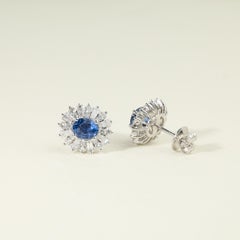 Orecchini a perno con zaffiro blu ovale e diamante da 1,5 carati certificati in oro 18 carati