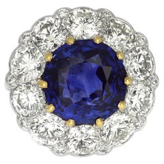 Certified Sapphire (Natural Unheated Sri Lanka) 10.6 ct & Diamond Cluster Ring