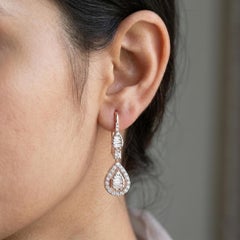 Zertifizierte SI/H-Diamant-Cluster-Ohrringe mit Haken 18 Karat Roségold