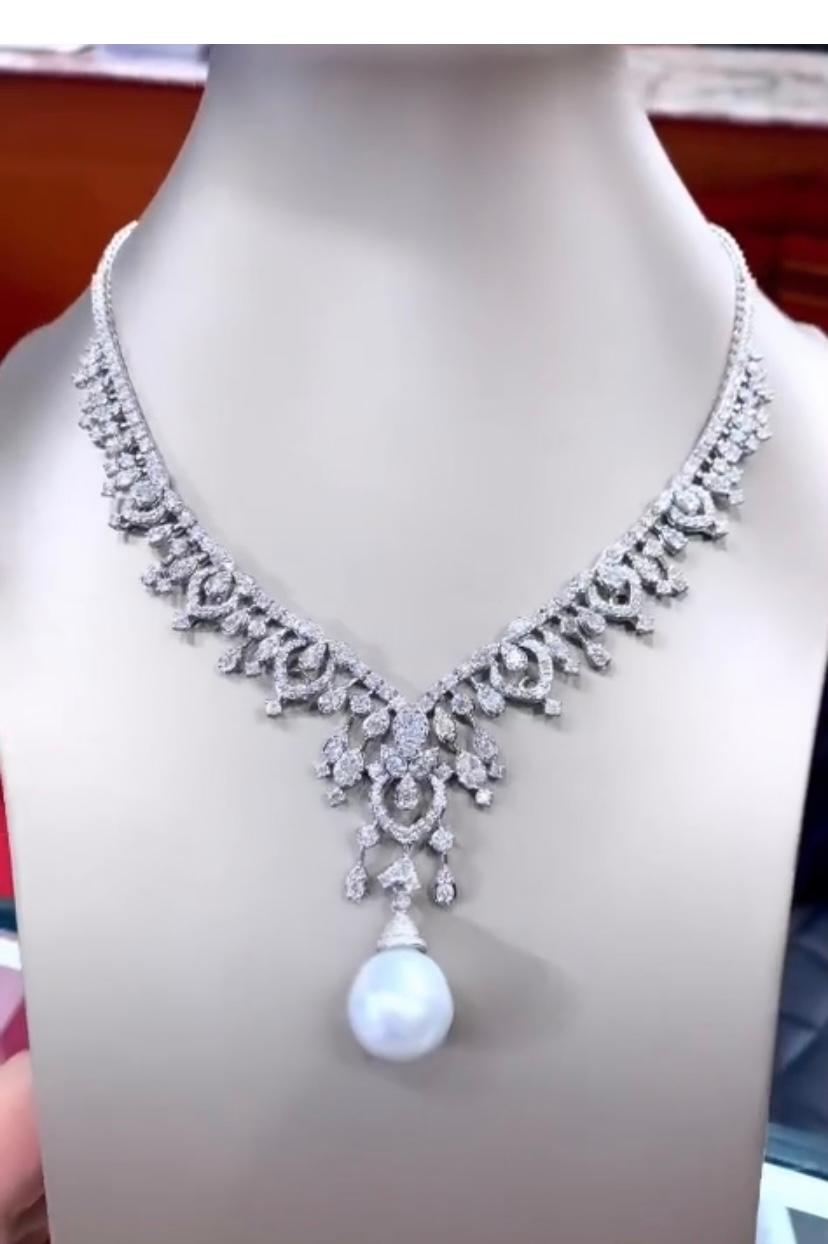 Certified South Sea Pearl  13.00 Carats Diamonds 18K Gold Necklace  In New Condition For Sale In Massafra, IT
