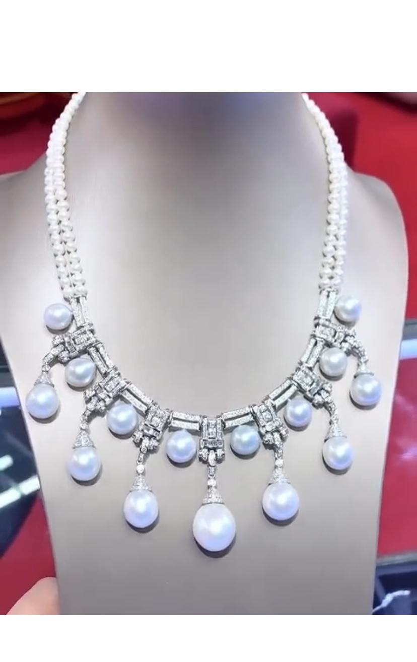 Discover the beauty of pearls with our expert team who are passionate about these elegant gems. 
An exquisite pearls strand is the epitome of elegance and sophistication, perfect for any formal occasion or as a timeless addition to your jewelry