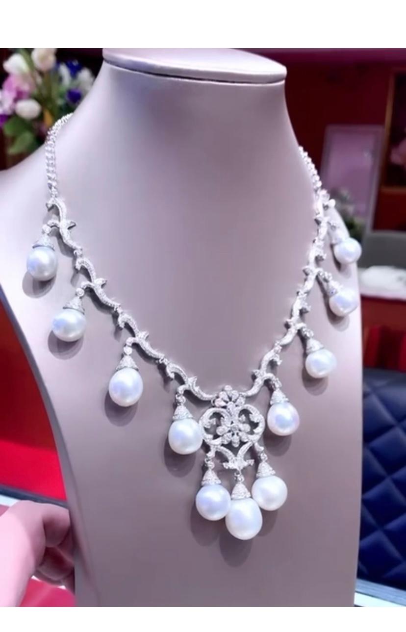 An exquisite Victorian style, so elegant , refined, a very piece of art , by Italian jewelry designer.
Necklace come in 18K gold with 11 pieces of untreated South Sea Pearls , so luxurious, extra fine quality , absolutely stunning, in sizes about of