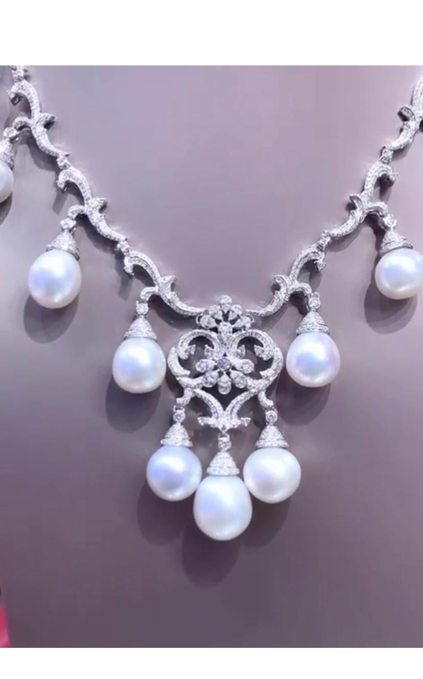 Oval Cut Certified South Sea Pearls   6.00 Carats Diamonds 18k Gold Necklace For Sale