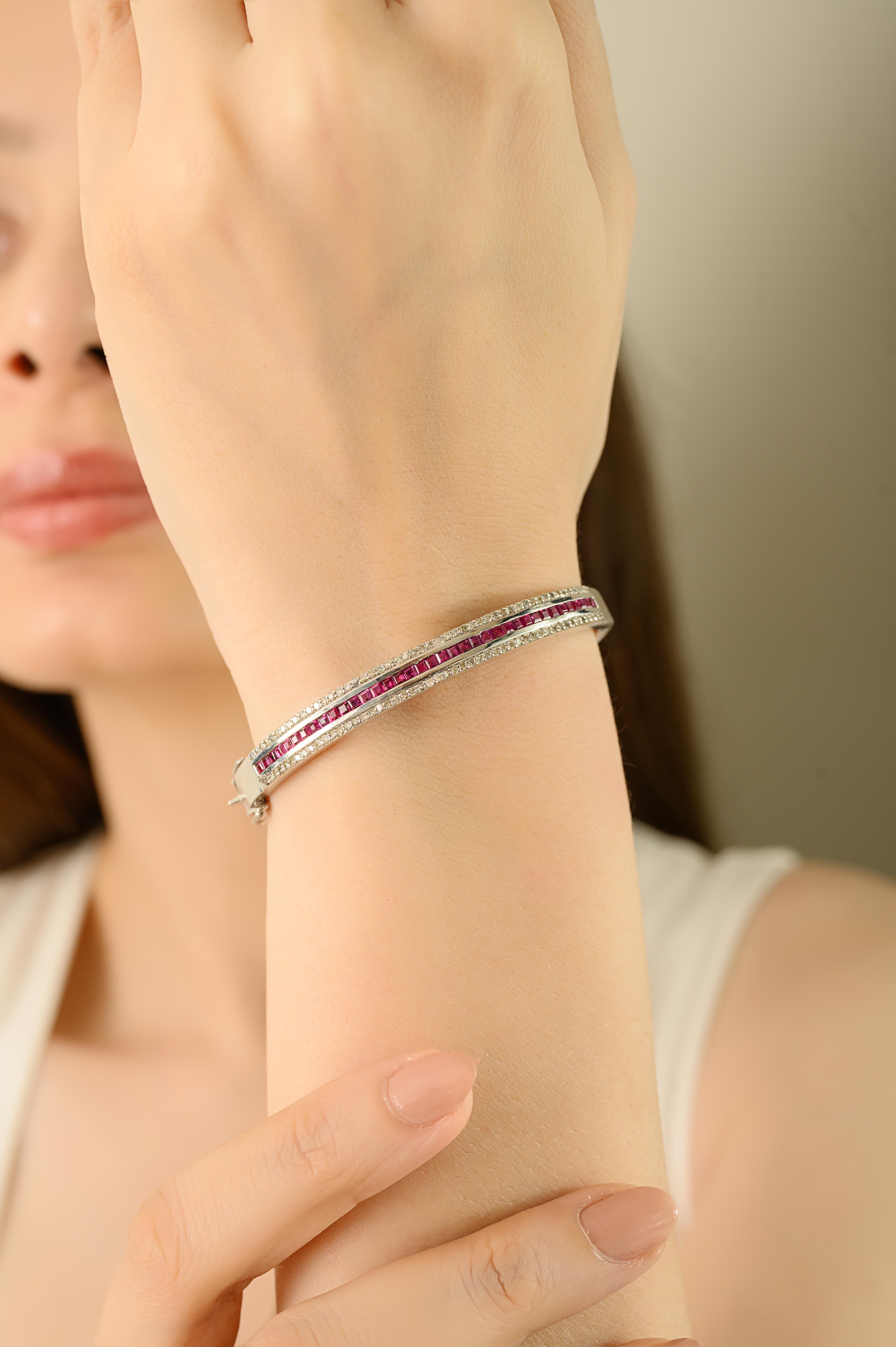 Pulsera brazalete de plata 925 con rubíes y diamantes de talla cuadrada certificados Corte cuadrado en venta