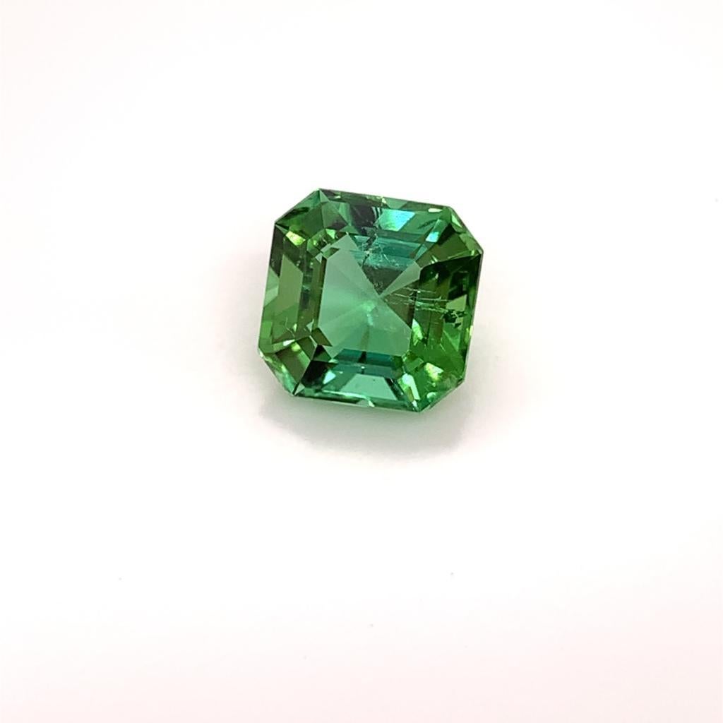 Certified Square Emerald Cut 4.30 Carat Natural Green Tourmaline In New Condition For Sale In London, GB