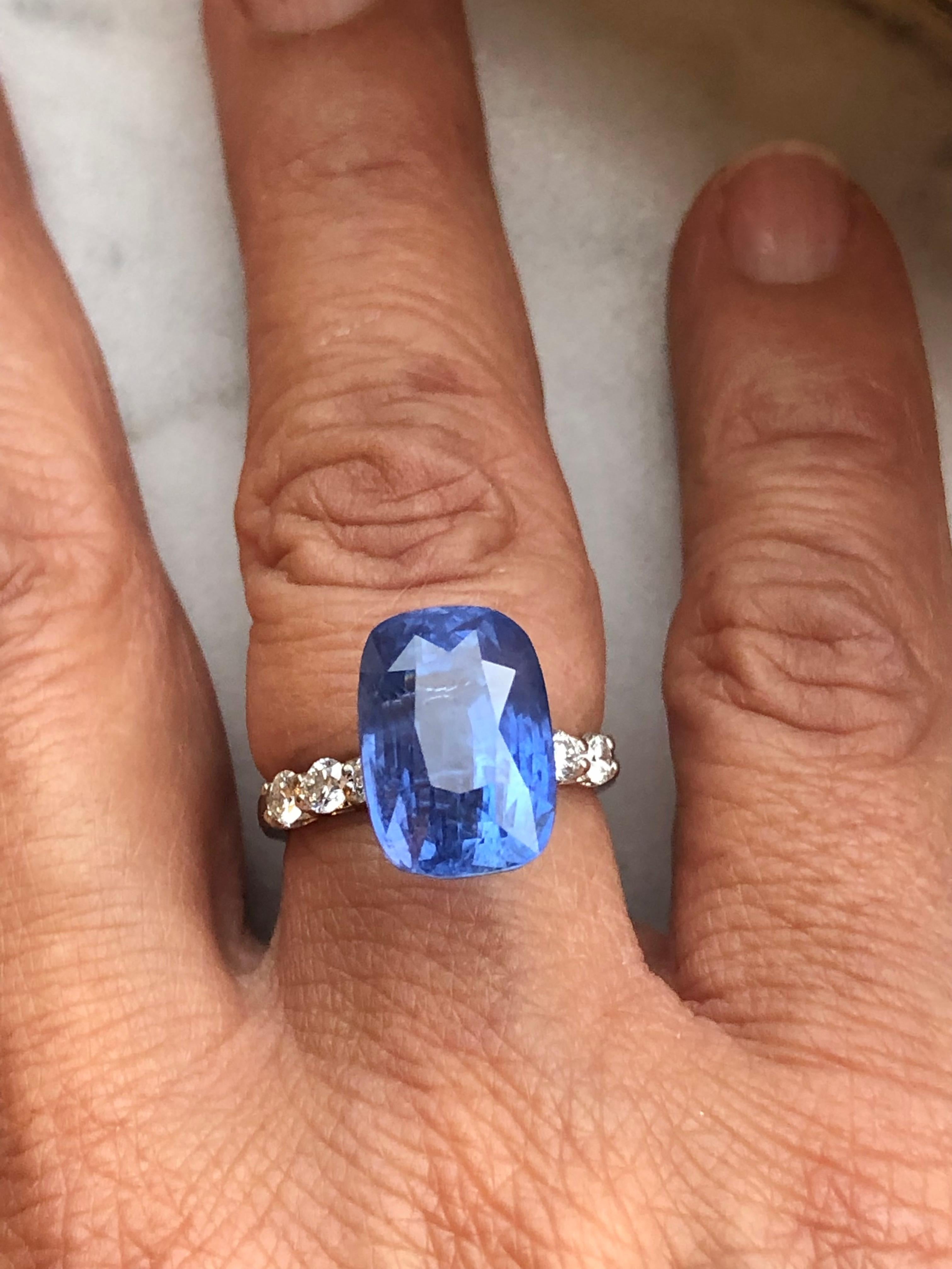 Saphir bleu de Ceylan non chauffé 13,12 carats, pierre précieuse non sertie, coussin certifié en vente 2