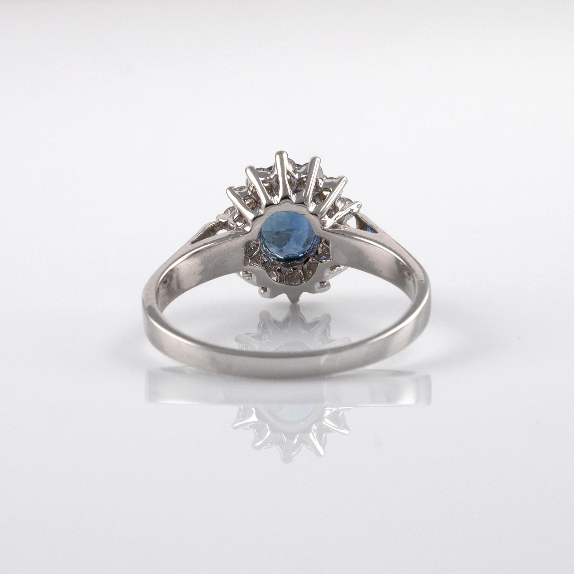 Certified Sapphire Diamond Halo Ring 18 Karat White Gold UK Hallmarks For Sale 4