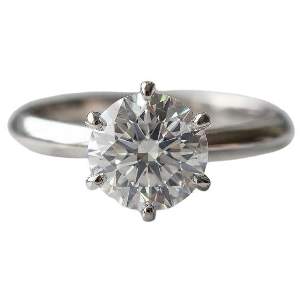 Bague en platine certifiée Tiffany 
Co. 1,70 carat D VVS2 diamant rond brillant