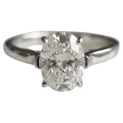 Anello in platino con diamante ovale brillante certificato Tiffany & Co. 2 carati G VVS2