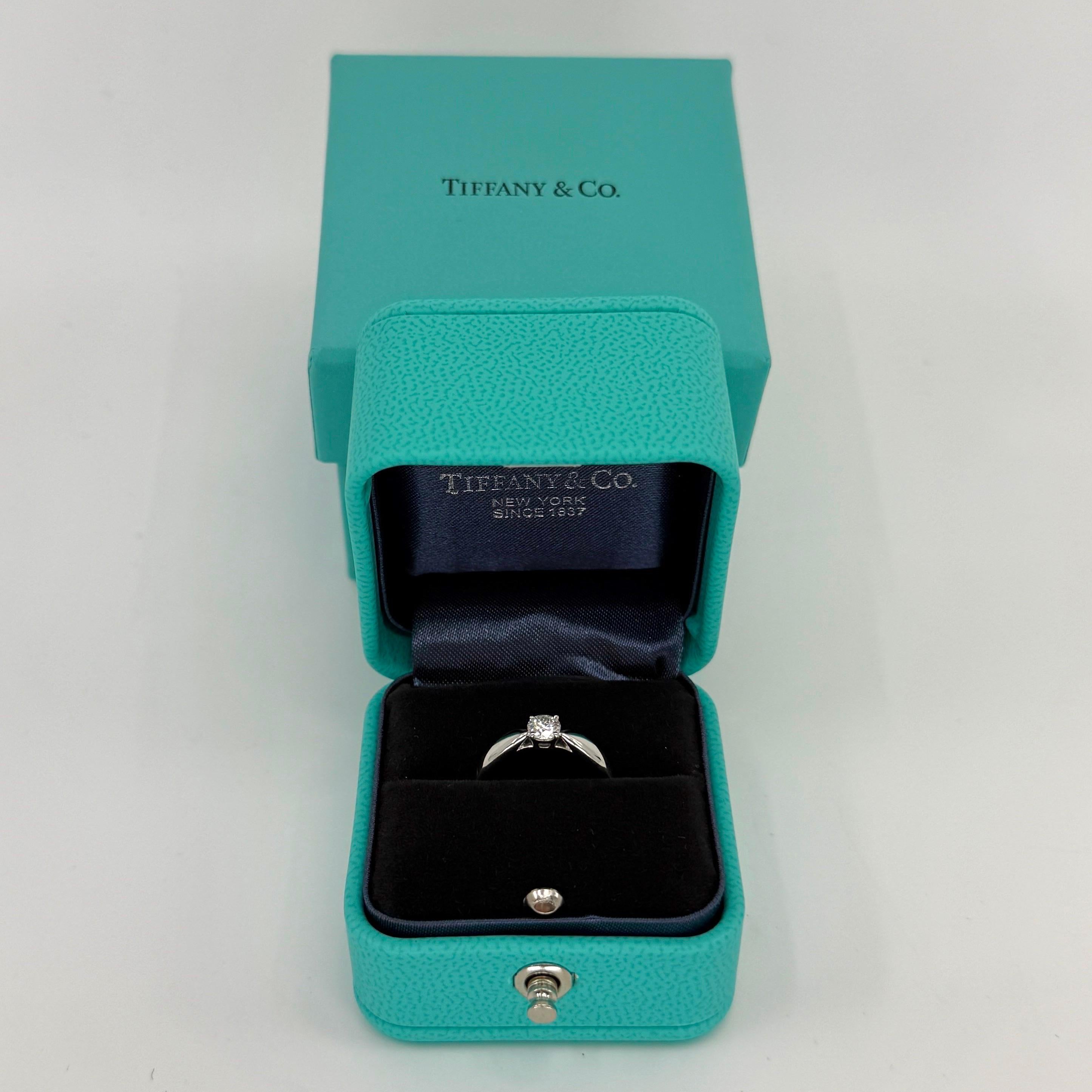 Certified Tiffany & Co Round Cut Diamond 0.25ct H VVS1 Platinum Solitaire Ring For Sale 5