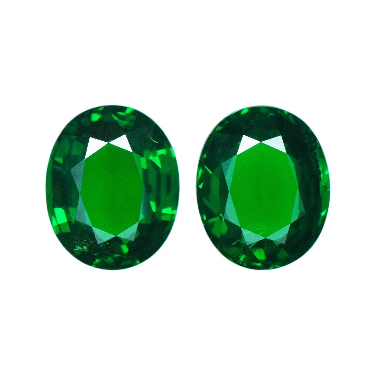 Romantic Certified Tsavorite & Diamond Oval Earring in 18k White Gold For Sale