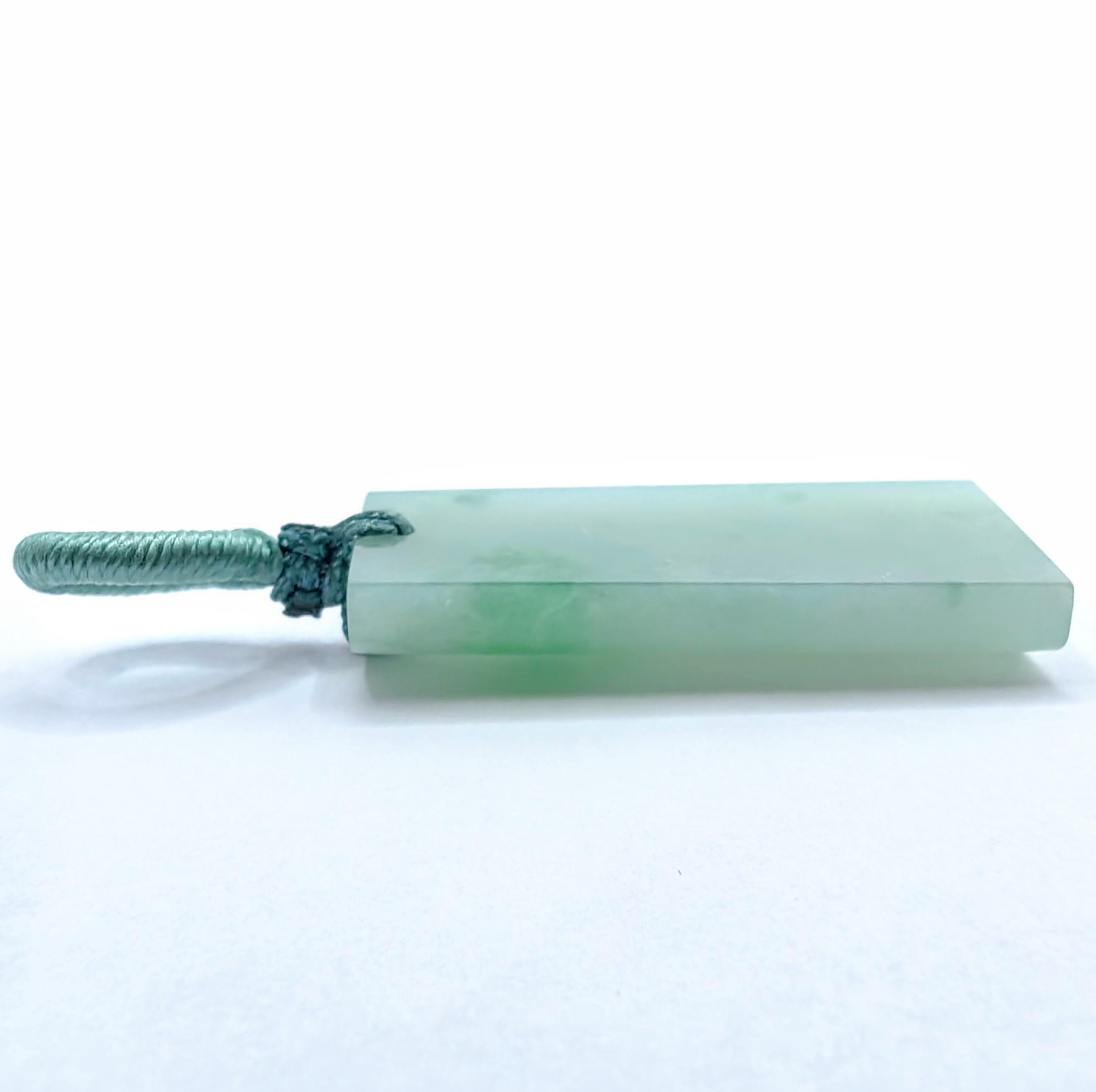 Zertifizierter Typ A Ice Green Jadeit Peace Anhänger Halskette - Cord / 18K Gold Bail im Angebot 5