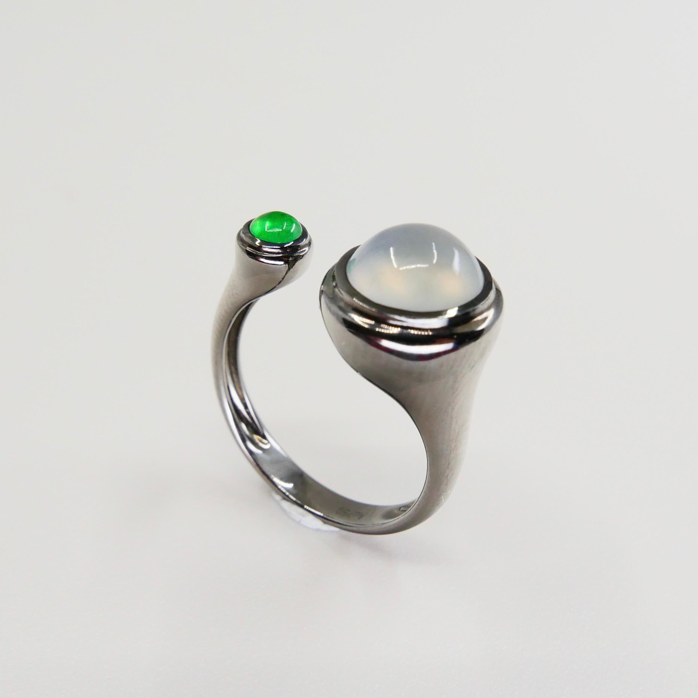 Certified Type A Icy & Apple Green Jade & 18k Gold Cocktail Ring, Black Rhodium In New Condition In Hong Kong, HK