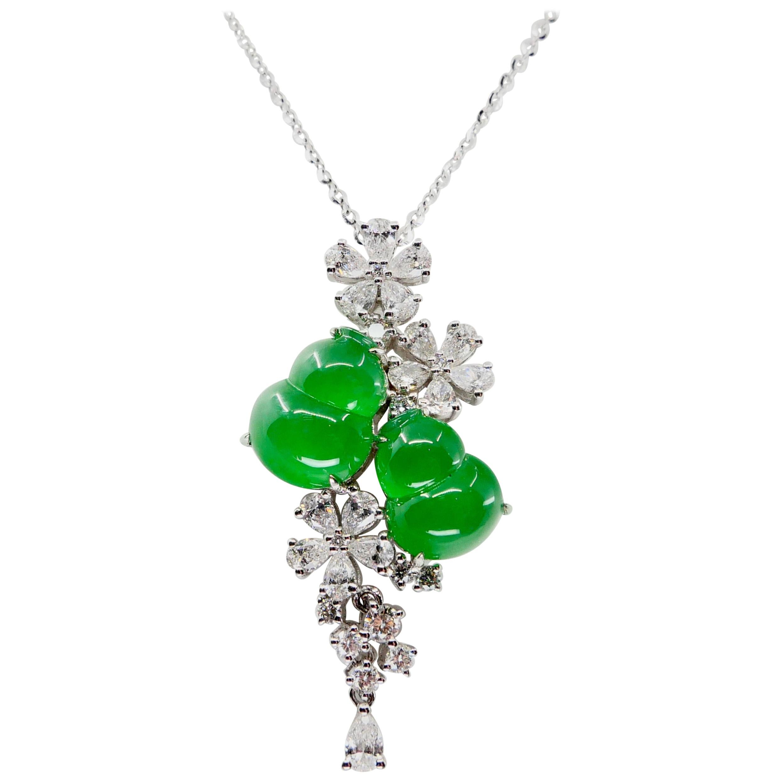 Zertifizierte Icy Jade Kürbis-Diamant-Anhänger-Halskette, Intense Apfelgrün, Typ A (Rohschliff) im Angebot