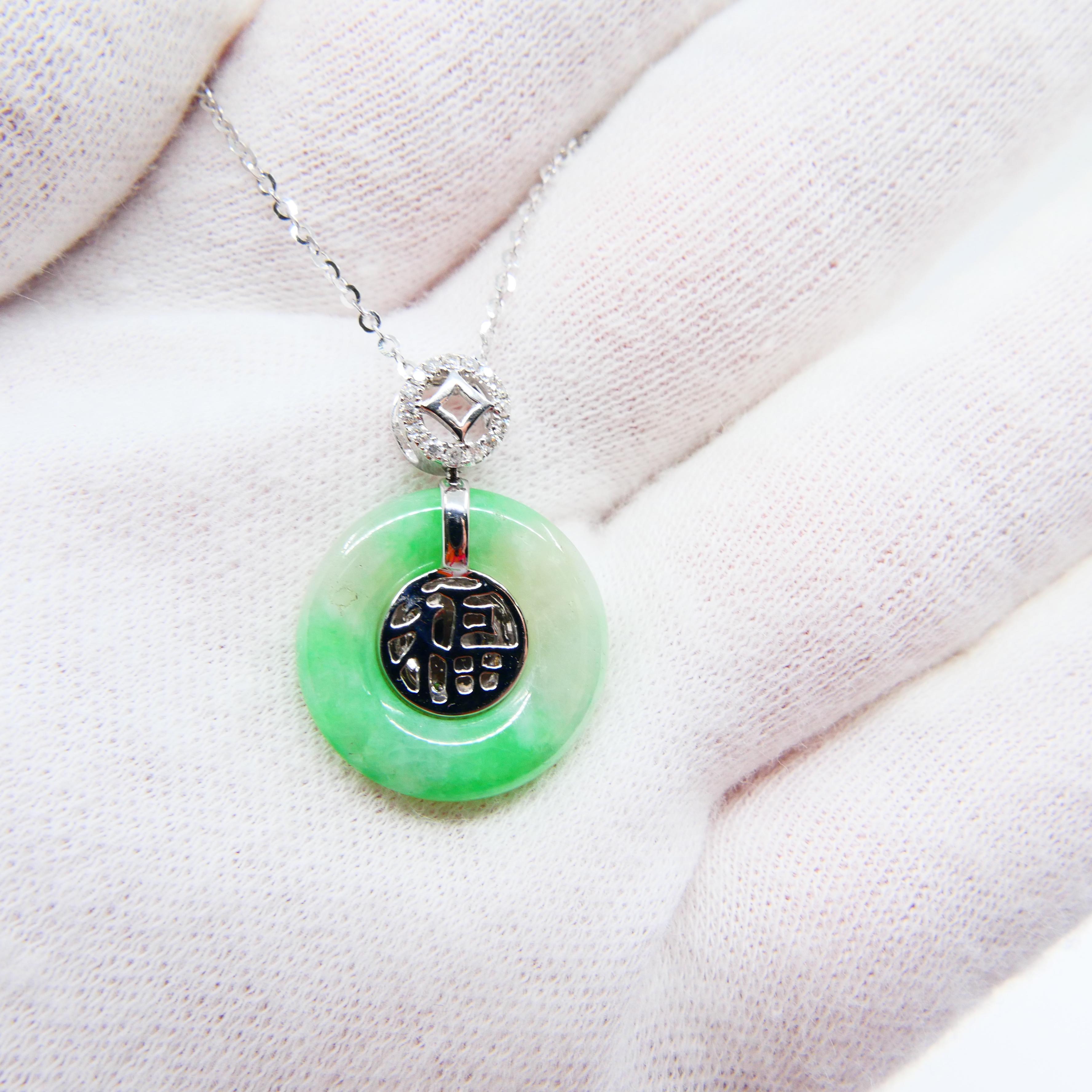 Collier pendentif en jade certifié Type A et diamants, patchs vert pomme, réversible en vente 5