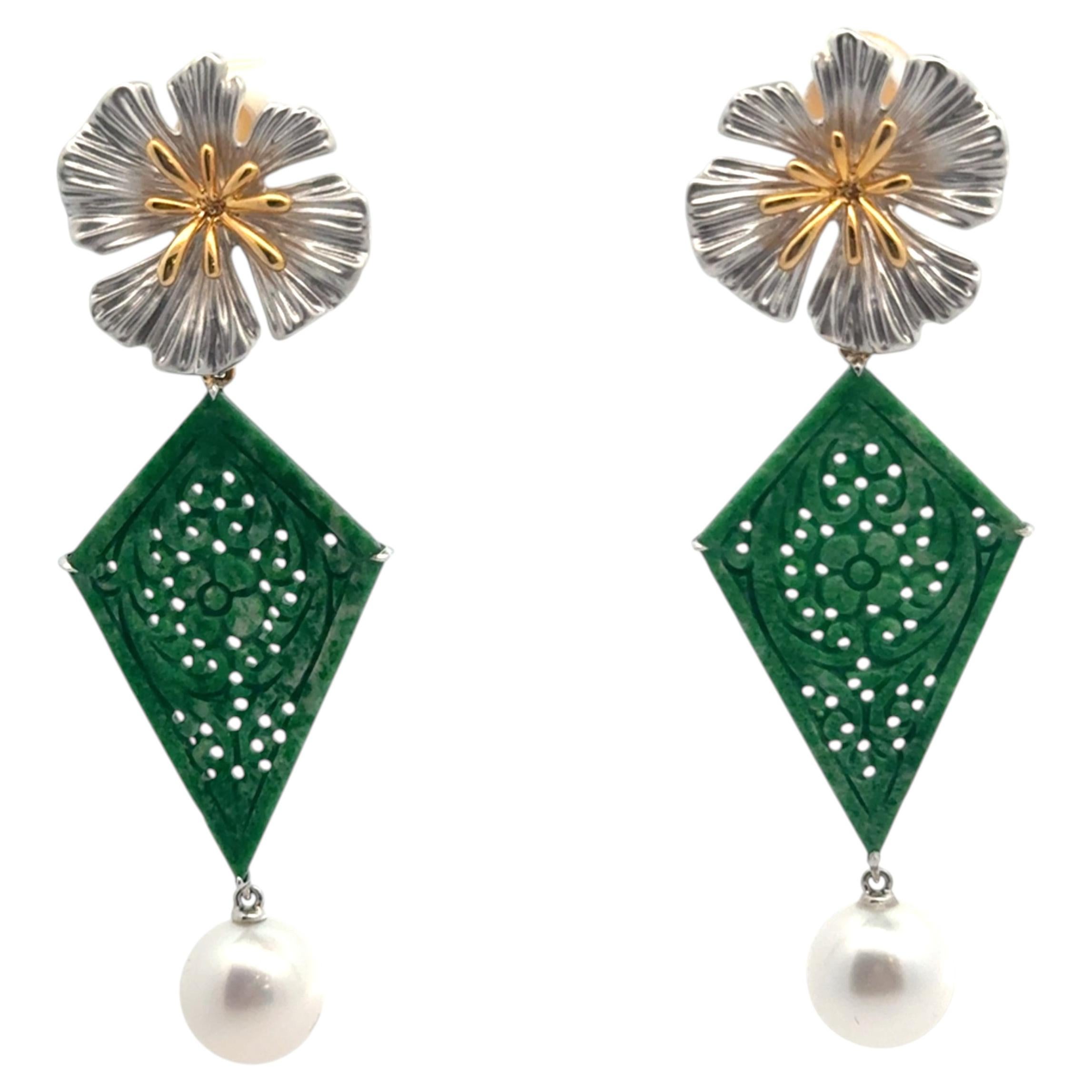 Certified Type A jade pearl flower dangle earring 18k gold For Sale