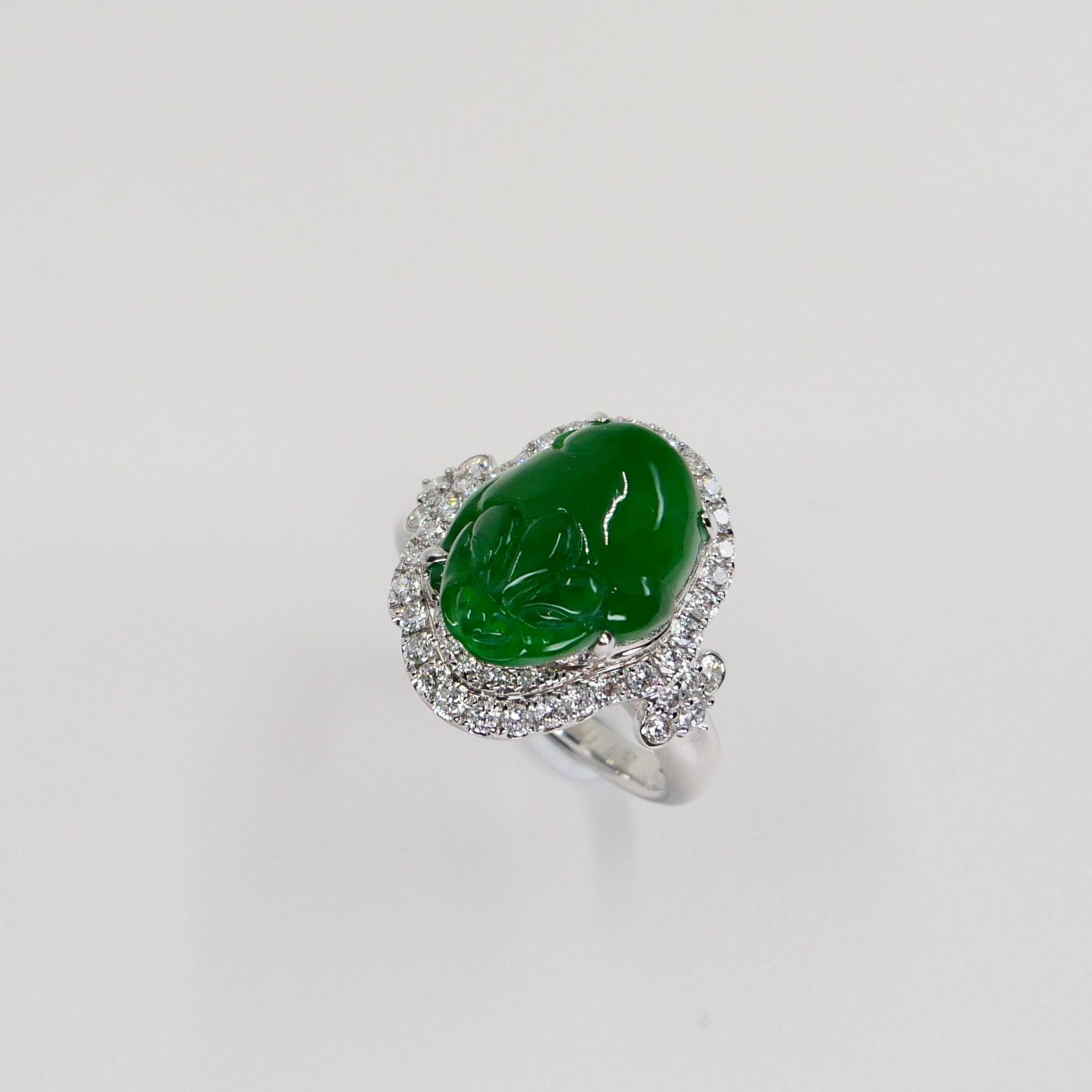 Certified Type A Jadeite Jade and Diamond Cocktail Ring, Best Imperial Green In New Condition For Sale In Hong Kong, HK