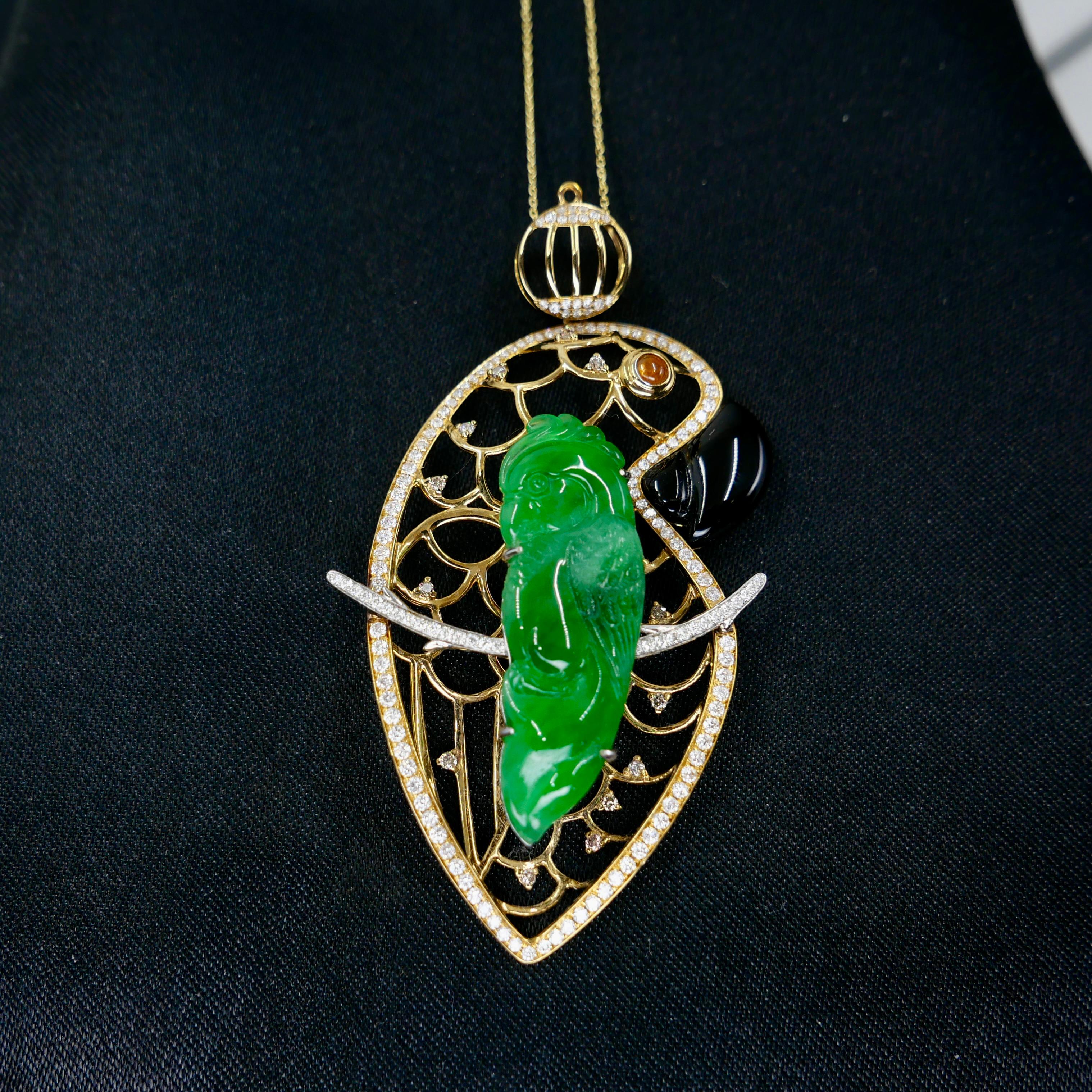 Zertifizierter Typ A Jadeit Jade und Diamant-Papagei-Anhänger, Vivid Green Color im Angebot 1