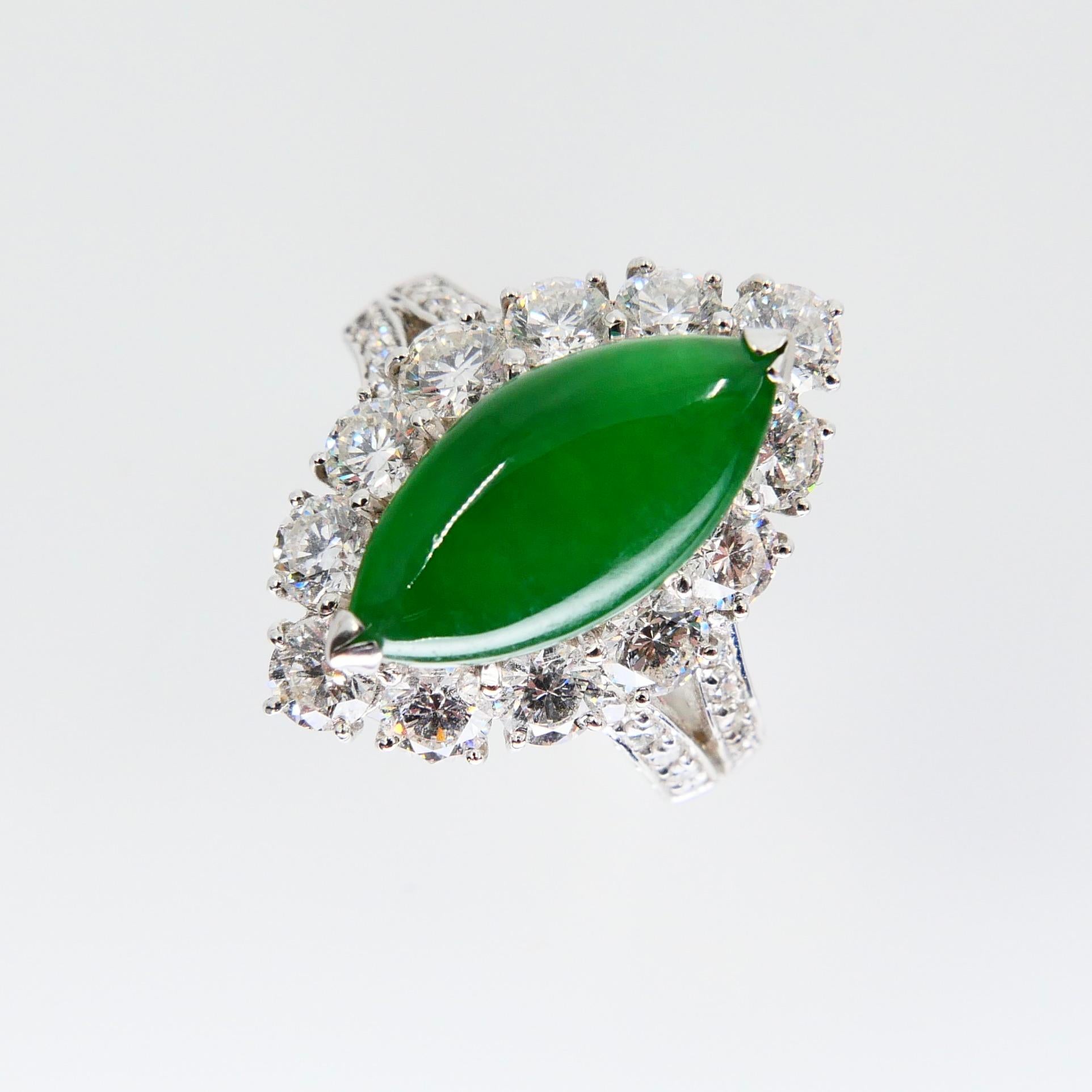 Certified Type A Jadeite Jade Diamond And Cocktail Ring, Imperial Green Color In New Condition For Sale In Hong Kong, HK
