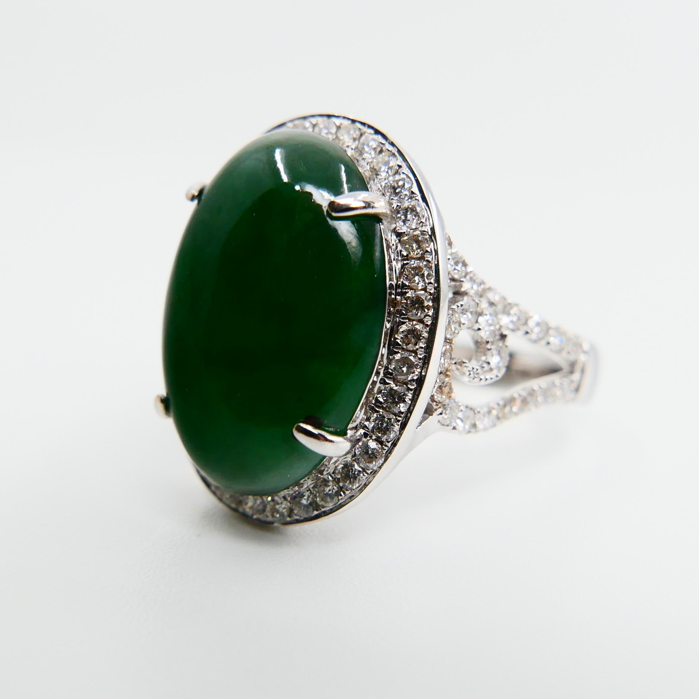 Certified Type A Jadeite Jade & Diamond Cocktail Ring, Intense Green Subtle Glow For Sale 1