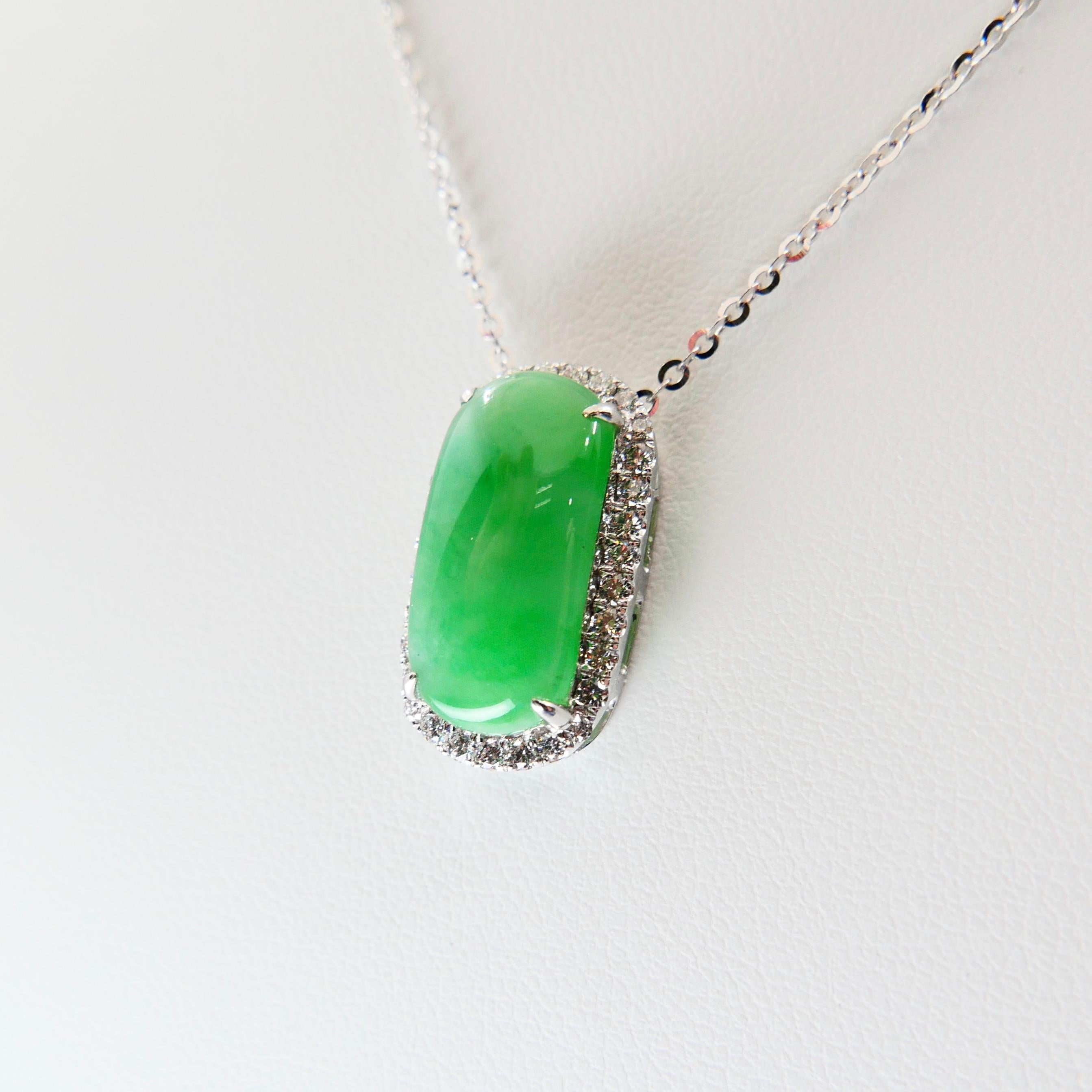 Certified Type A Jadeite Jade Diamond Pendant Drop Necklace, Apple Green Color In New Condition For Sale In Hong Kong, HK
