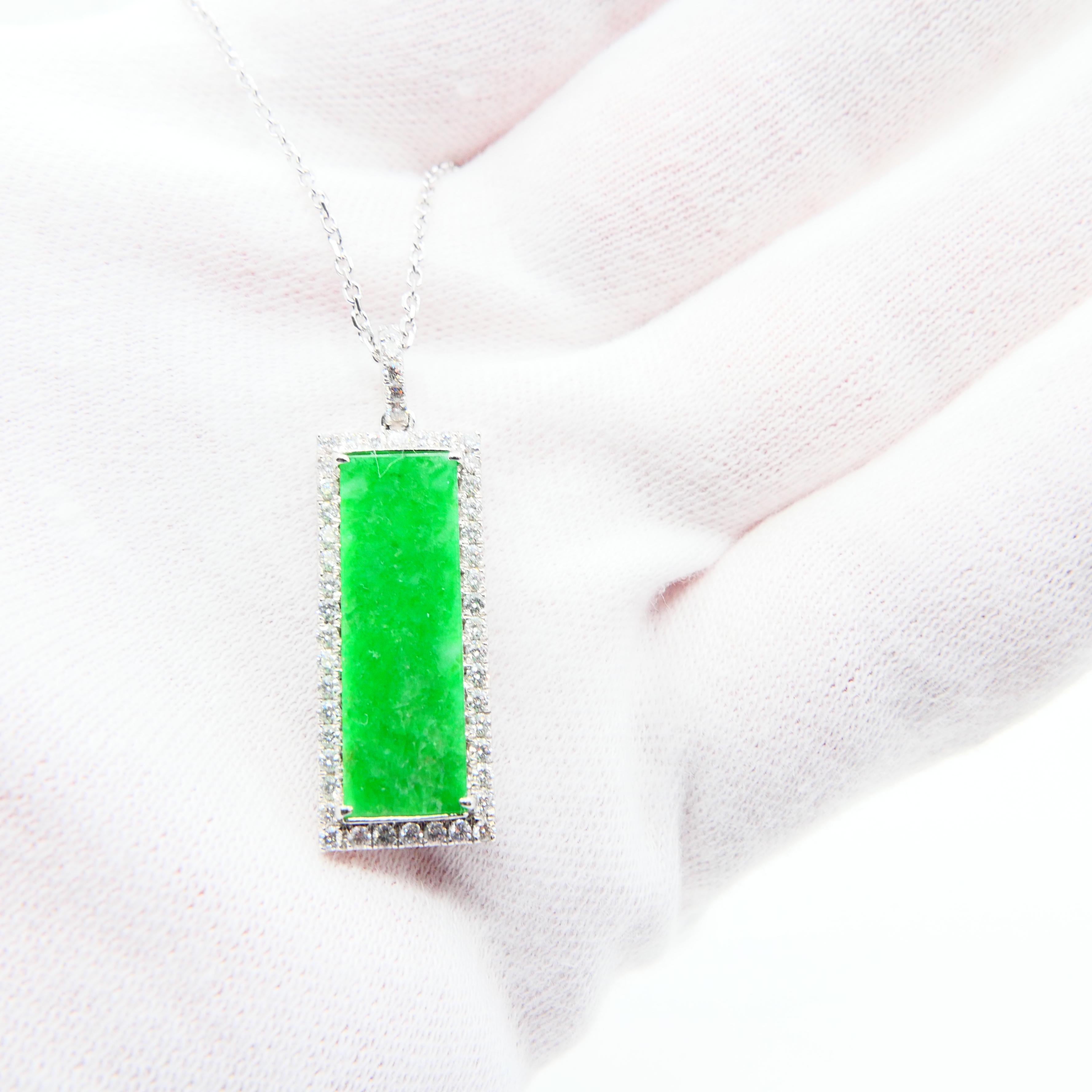 Certified Type a Jadeite Jade and Diamond Pendant Necklace, Apple Green Color For Sale 1