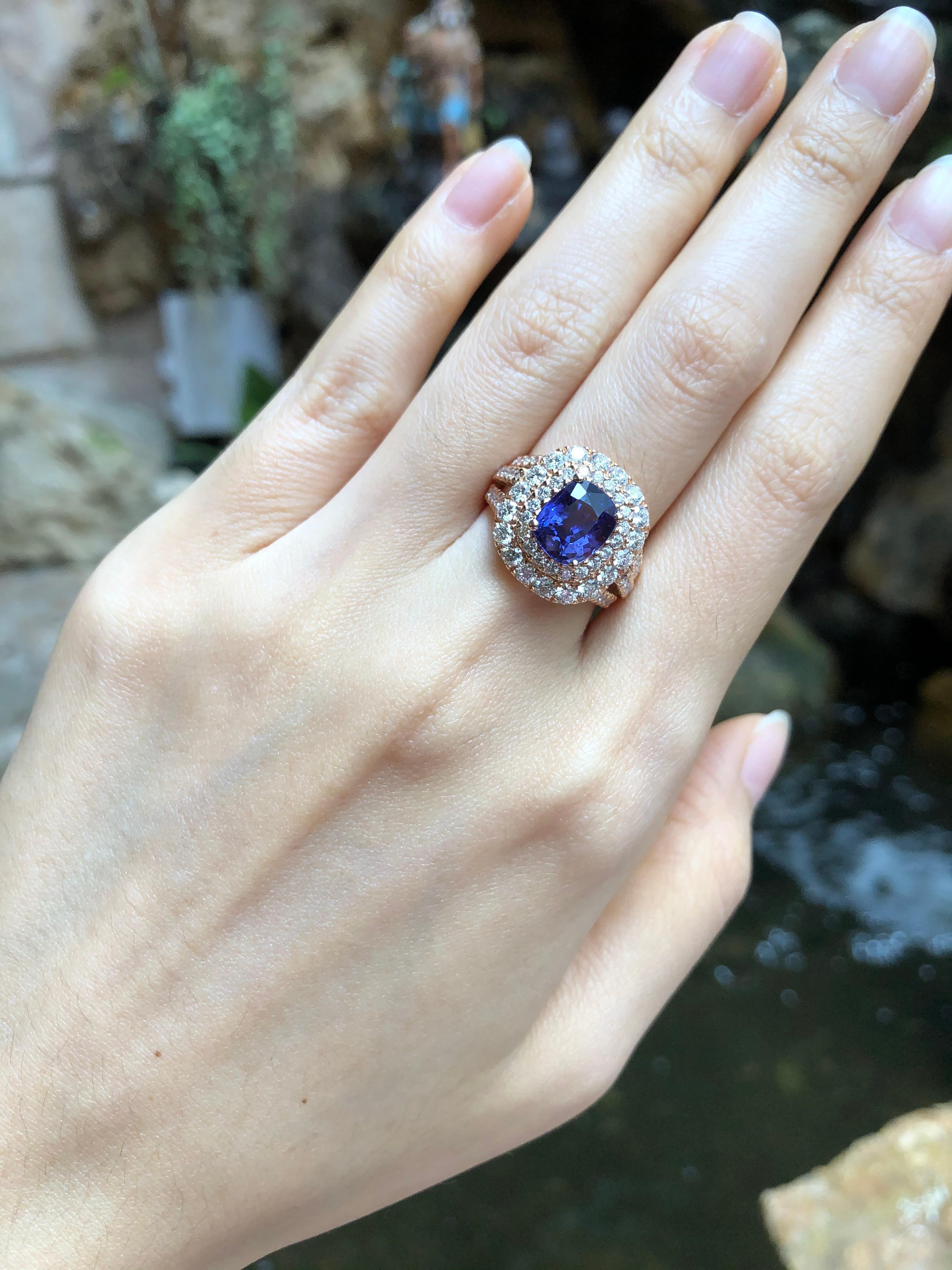 Purple Sapphire 3.10 carats with Diamond 1.49 carats Ring set in 18 Karat Rose Gold Settings
(GIT Certified, The Gem and Jewelry Institute of Thailand)

Width:  1.3 cm 
Length: 1.6 cm
Ring Size: 52
Total Weight: 7.46 grams

