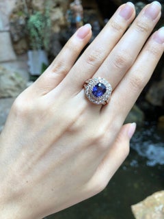 Certified Unheated 3 Cts Purple Sapphire with Diamond Ring Set in 18k Rose Gold