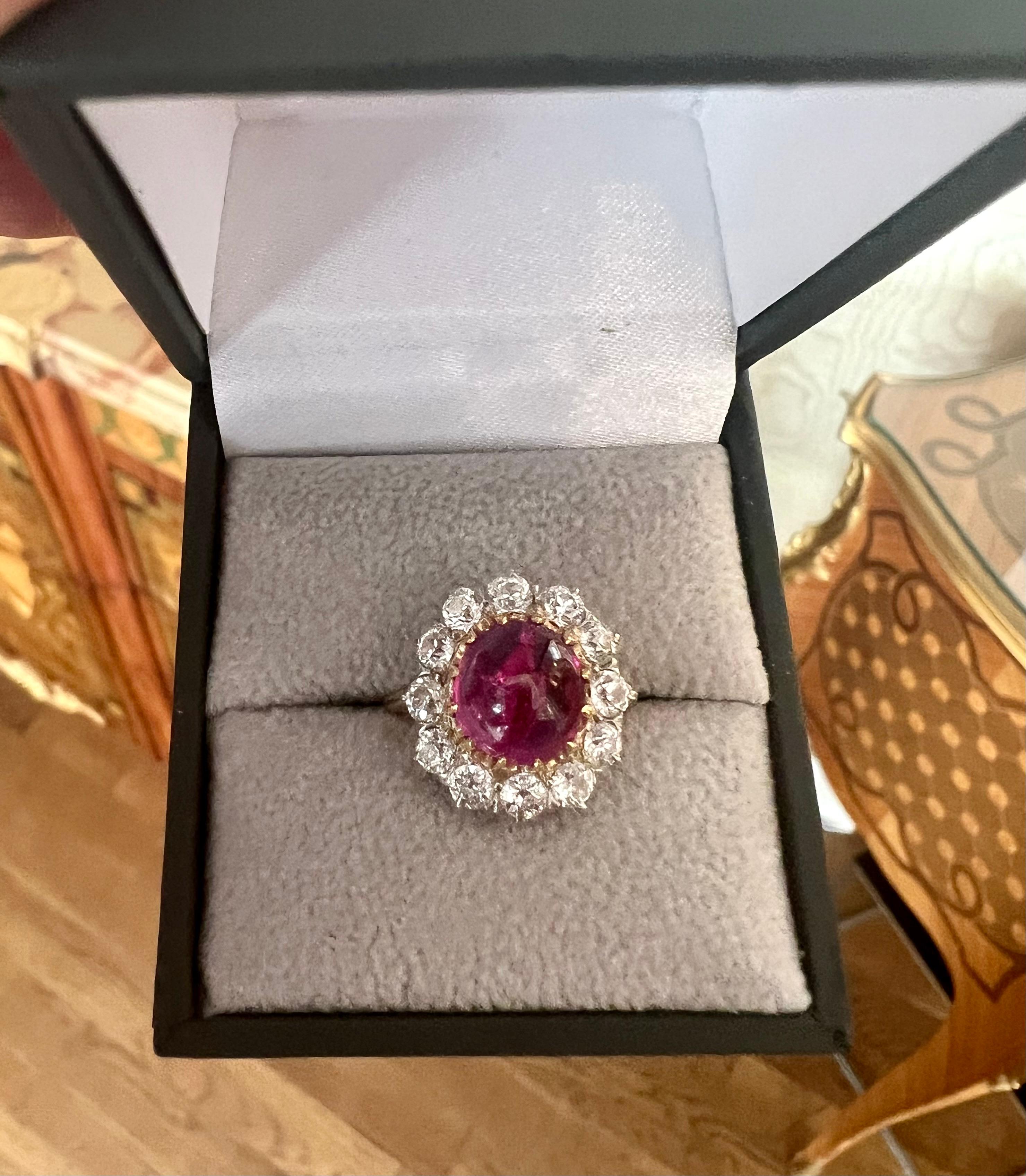 Certified Unheated 3.63 Carats Burma Cabochon Ruby Diamonds Platinum Yellow Gold In Excellent Condition For Sale In Paris, FR
