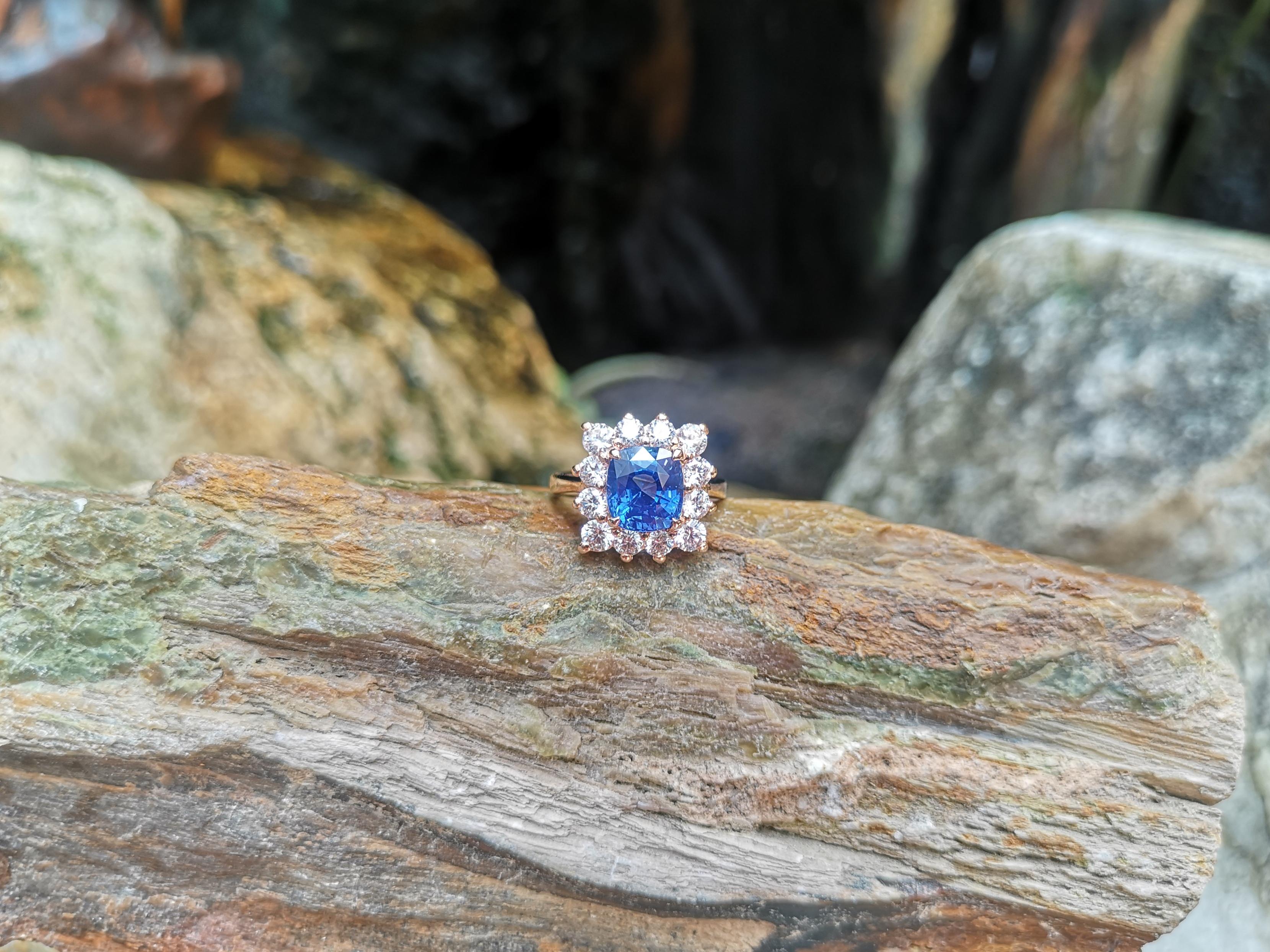 Women's Certified Unheated 4 Cts Blue Sapphire with Diamond Ring in 18K Rose Gold For Sale