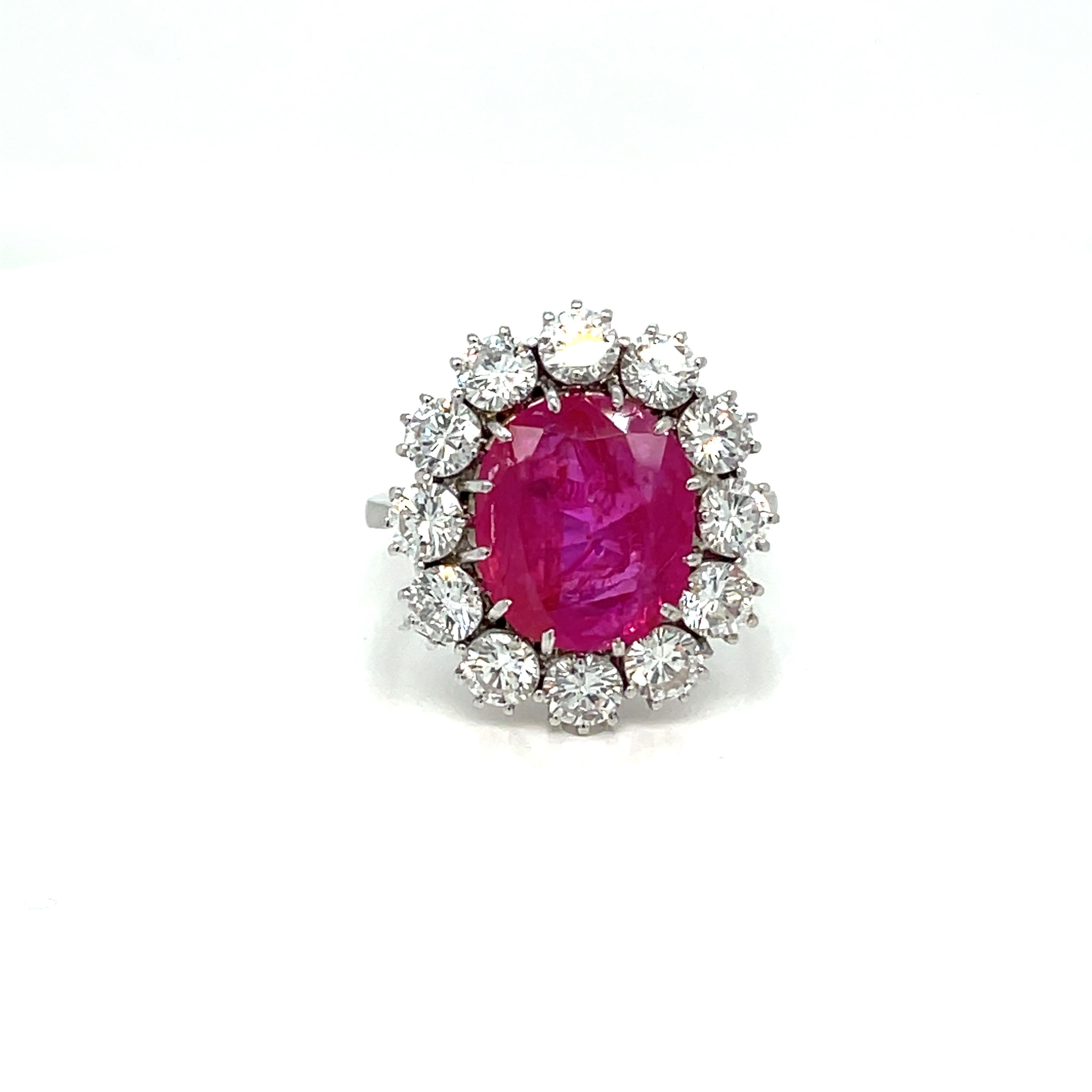 Round Cut Certified Unheated Burma Ruby Diamond Vintage Gold Cluster Ring