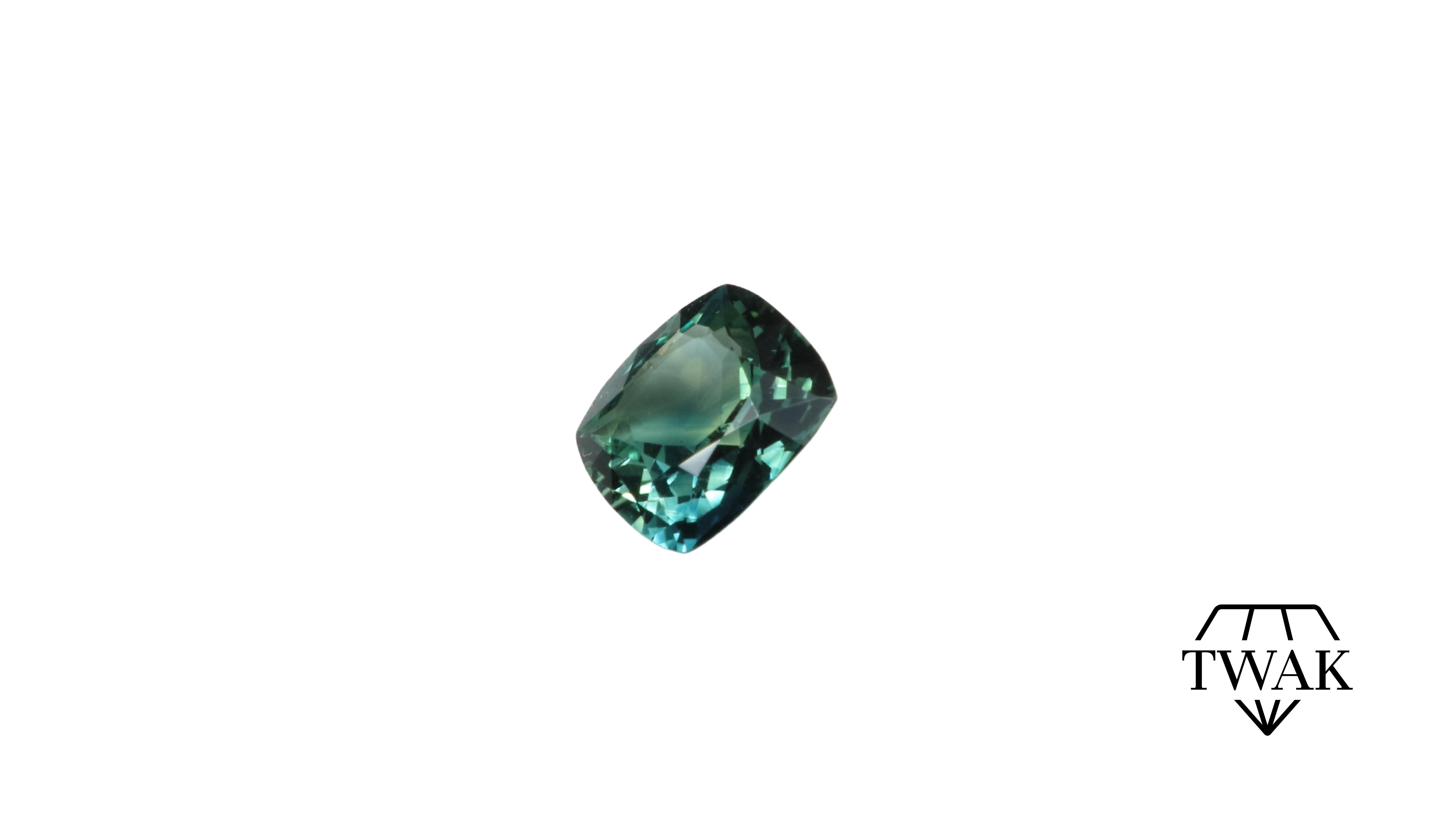 Certified Unheated Parti Sapphire - 3.37ct Cushion In New Condition In Antwerpen, BE