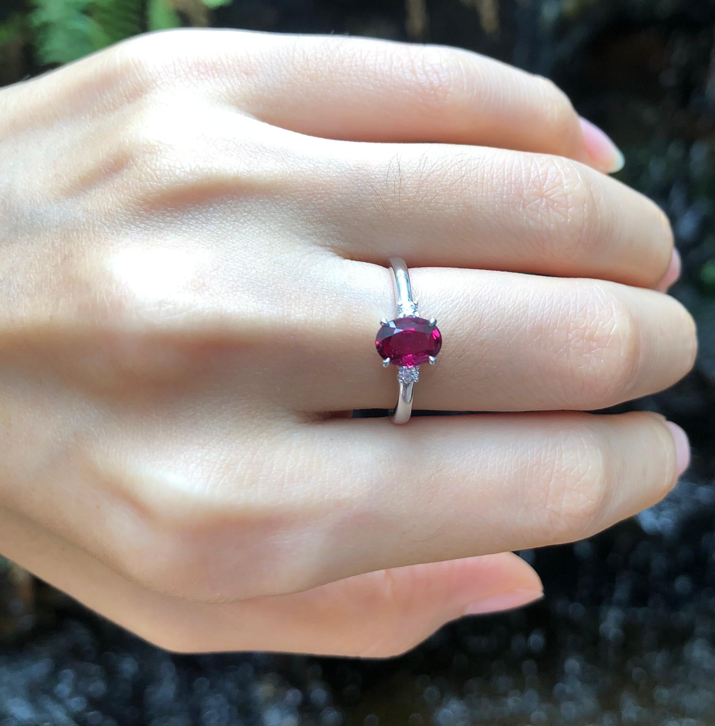 Contemporary Certified Unheated Ruby with Diamond Ring Set in Platinum 950 Settings For Sale