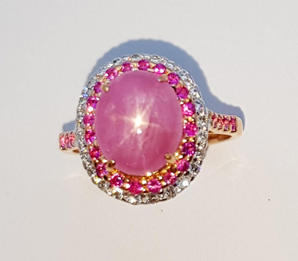 Bague en or rose 18 carats avec saphir rose étoilé non chauffé et diamant certifié en vente 2