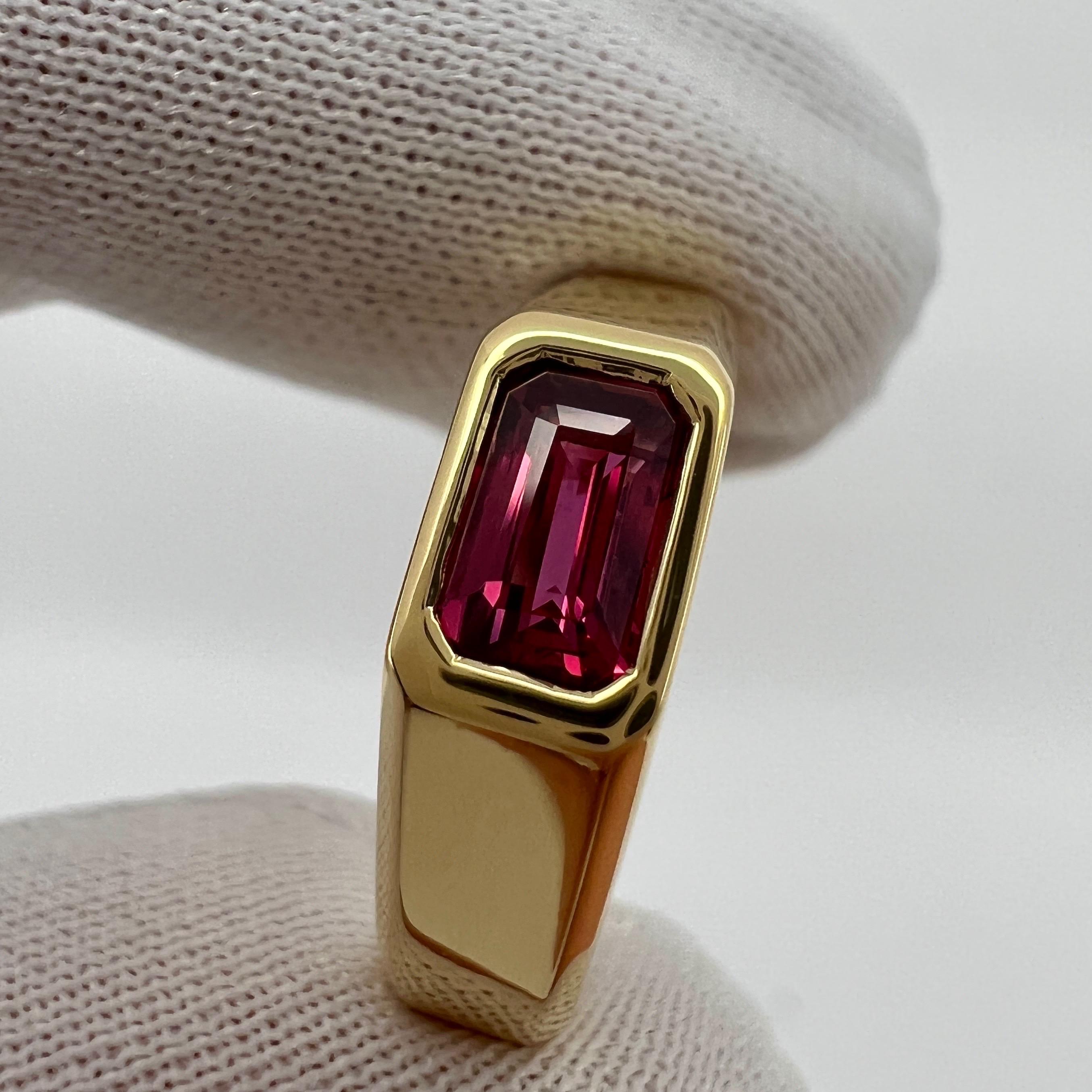 Certified Untreated Deep Red Emerald Cut Ruby 18k Yellow Gold Signet Style Ring 3