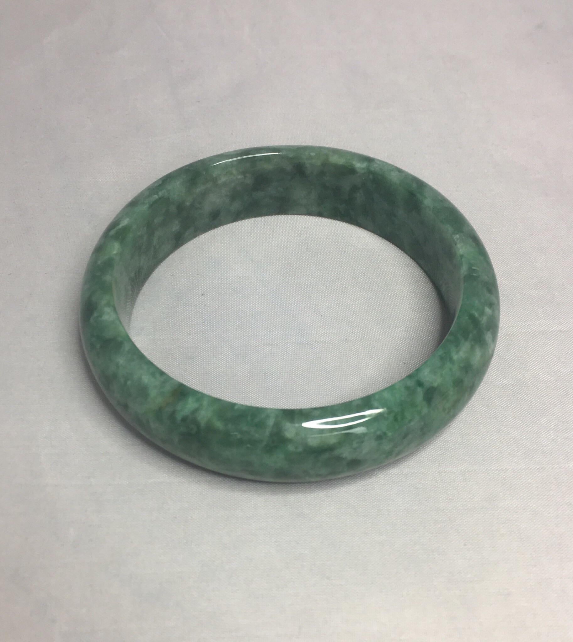 Certified Untreated Jadeite Jade Bangle Bracelet Mottled Green 88.5g In New Condition In Birmingham, GB
