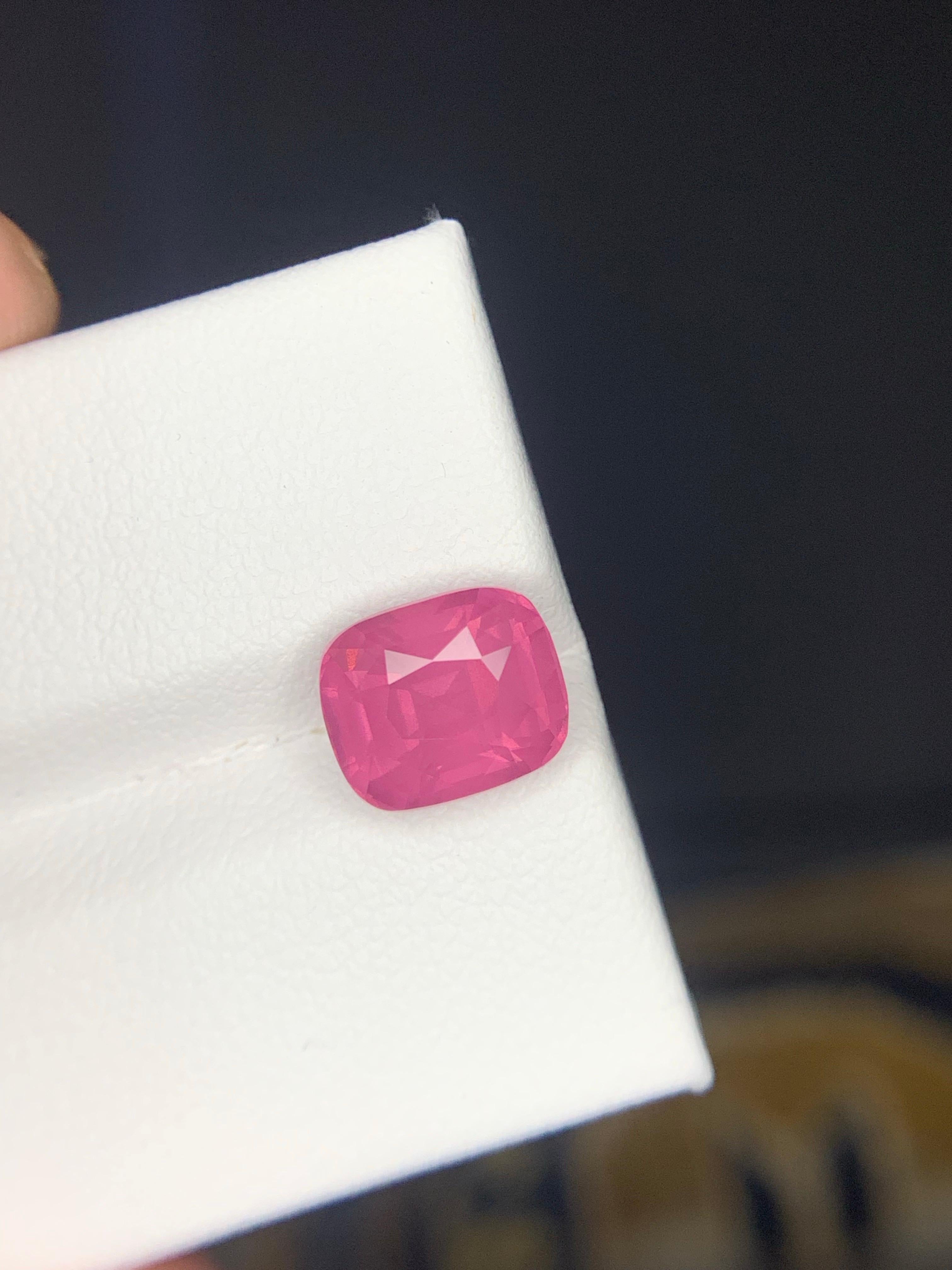 Gemma di spinello Mahenge sciolta naturale certificata di colore rosa vellutato da 3,17 carati in vendita 6