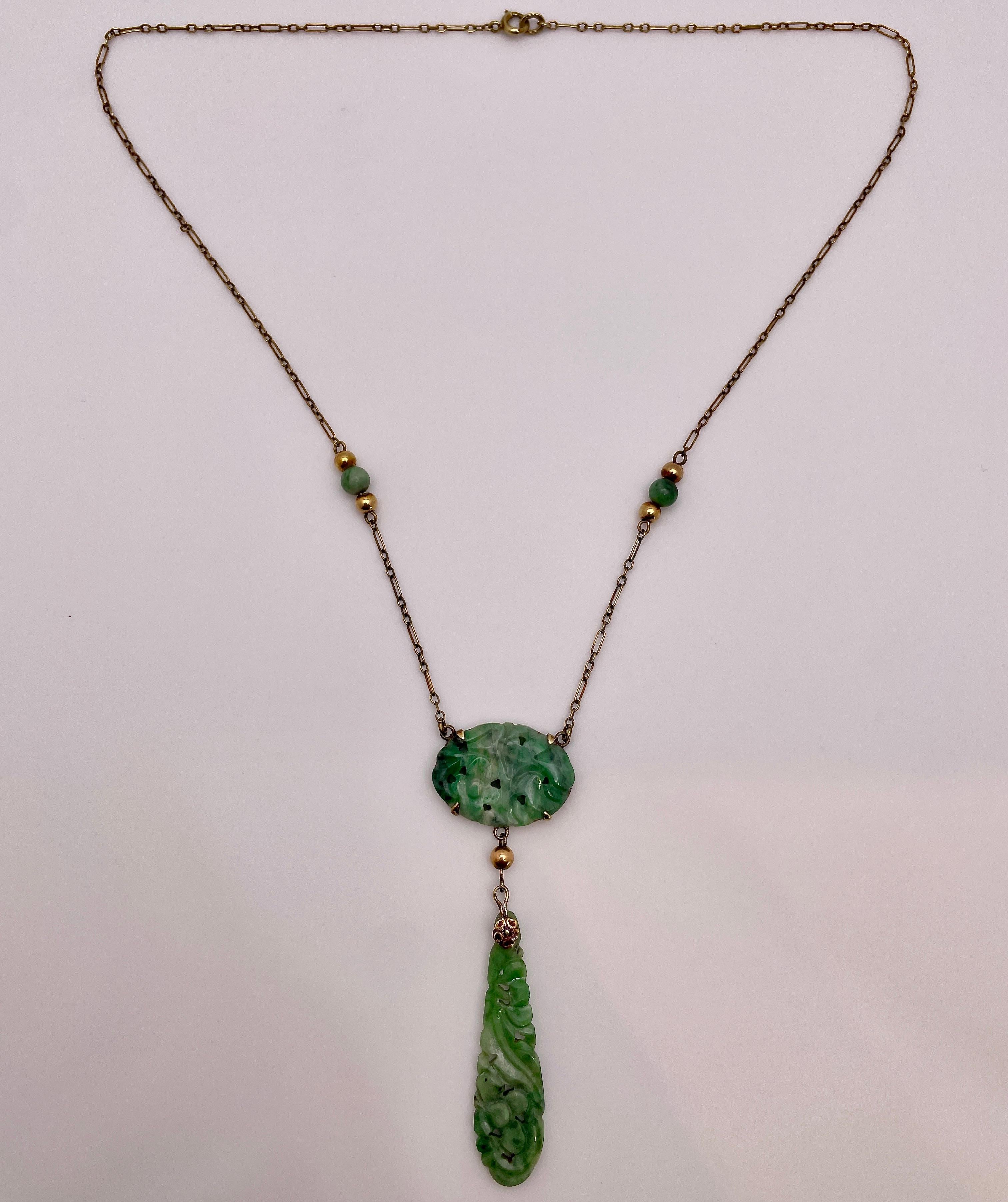 Collier pendentif victorien certifié en or jaune 14 carats et jade sculpté en vente 3