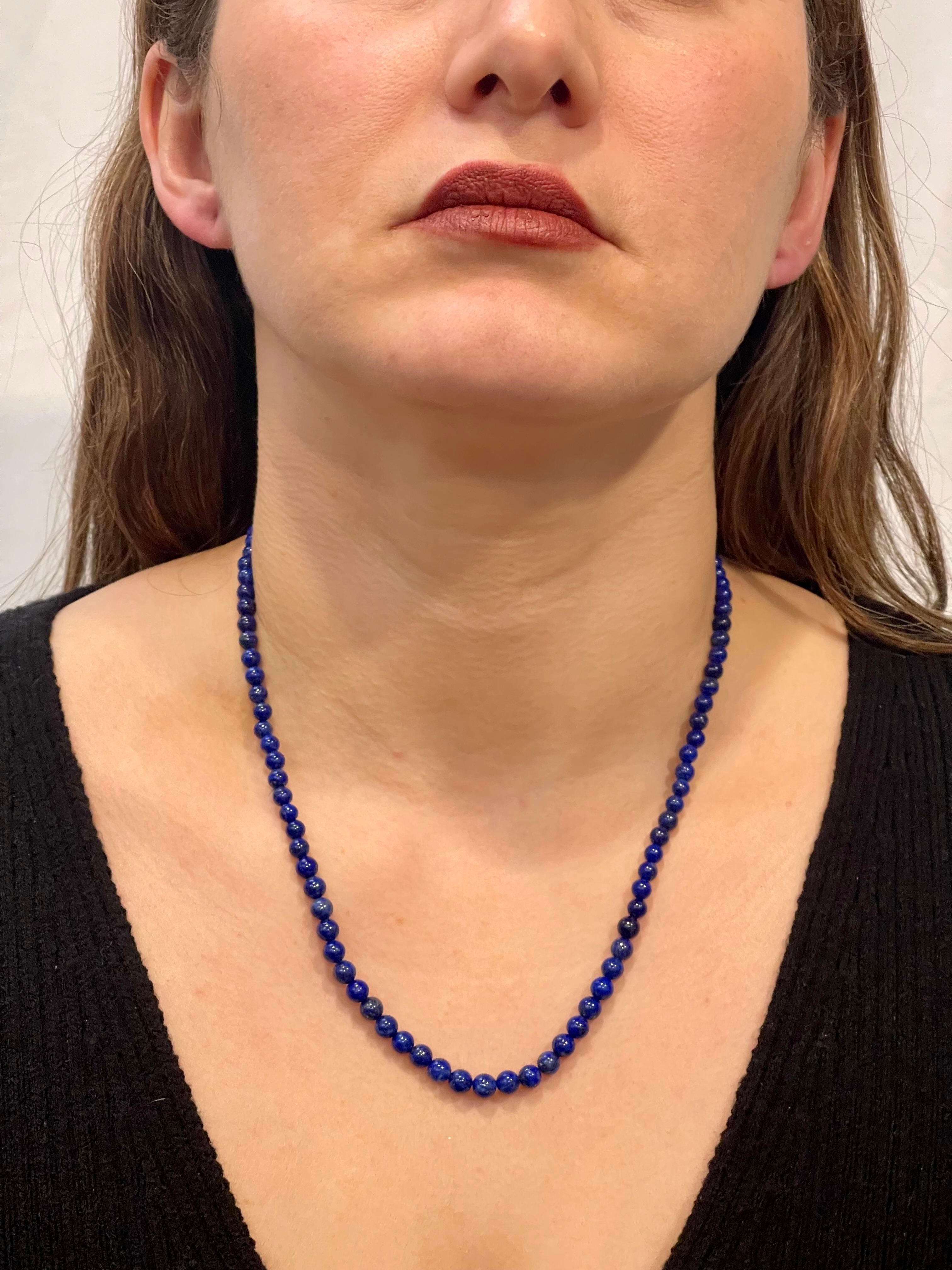 Certified Vintage Lapis Lazuli Single Strand Necklace 14 Kt Yellow Hook Clasp In Excellent Condition For Sale In New York, NY