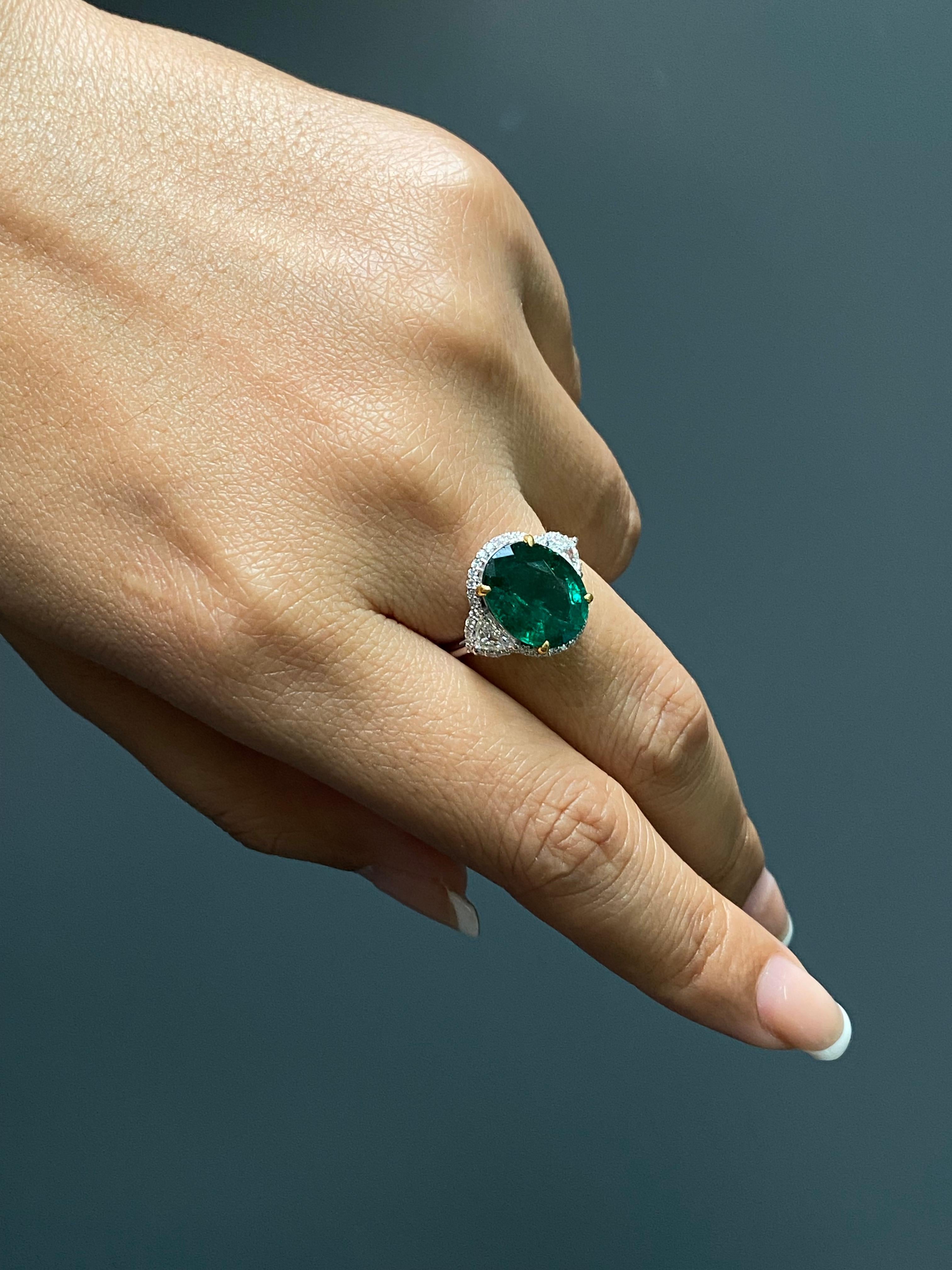 Certified Vivid Emerald and Diamond Ring In 18K White Gold Ring 1