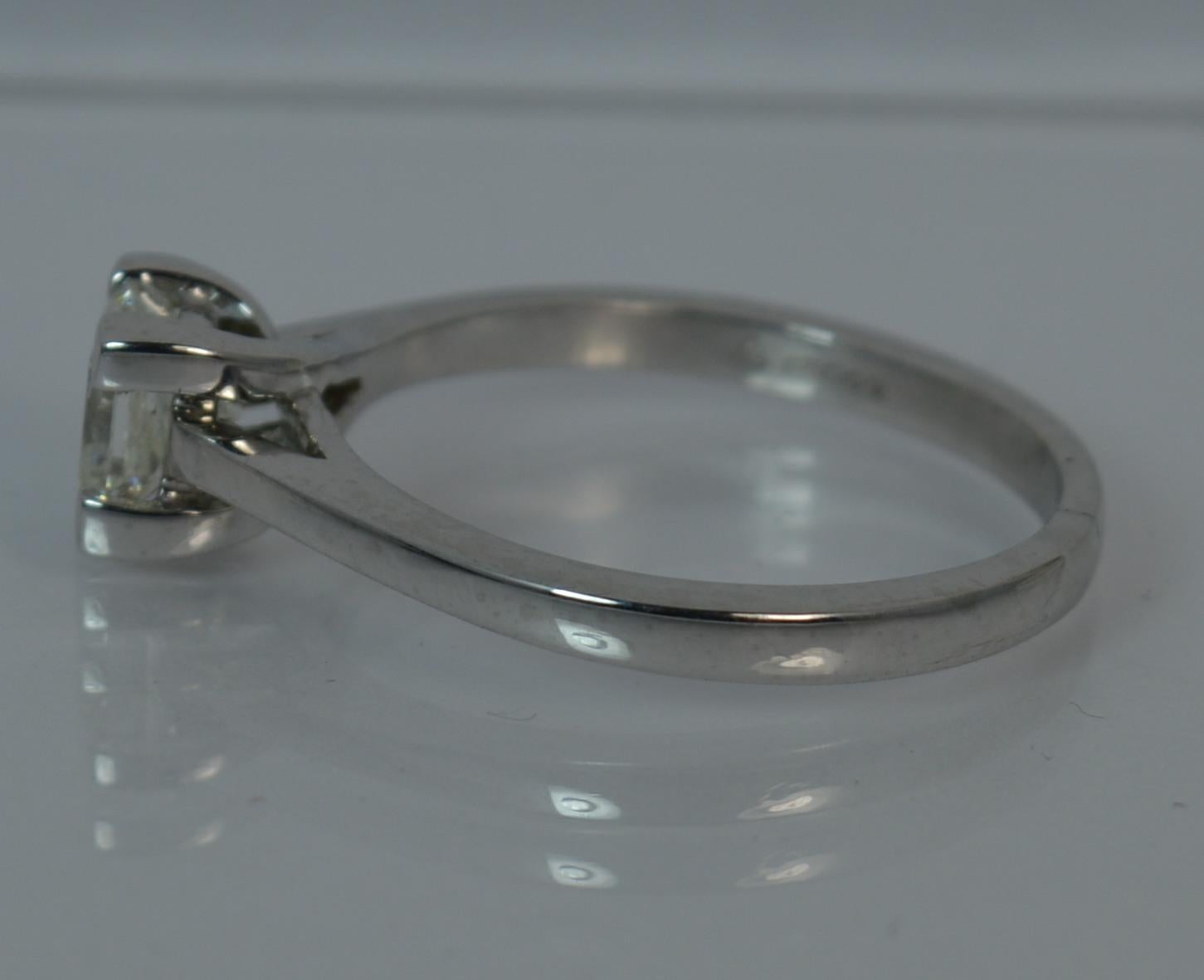 Certified VVS 1.06 Carat Radiant Diamond and Platinum Engagement Ring 1