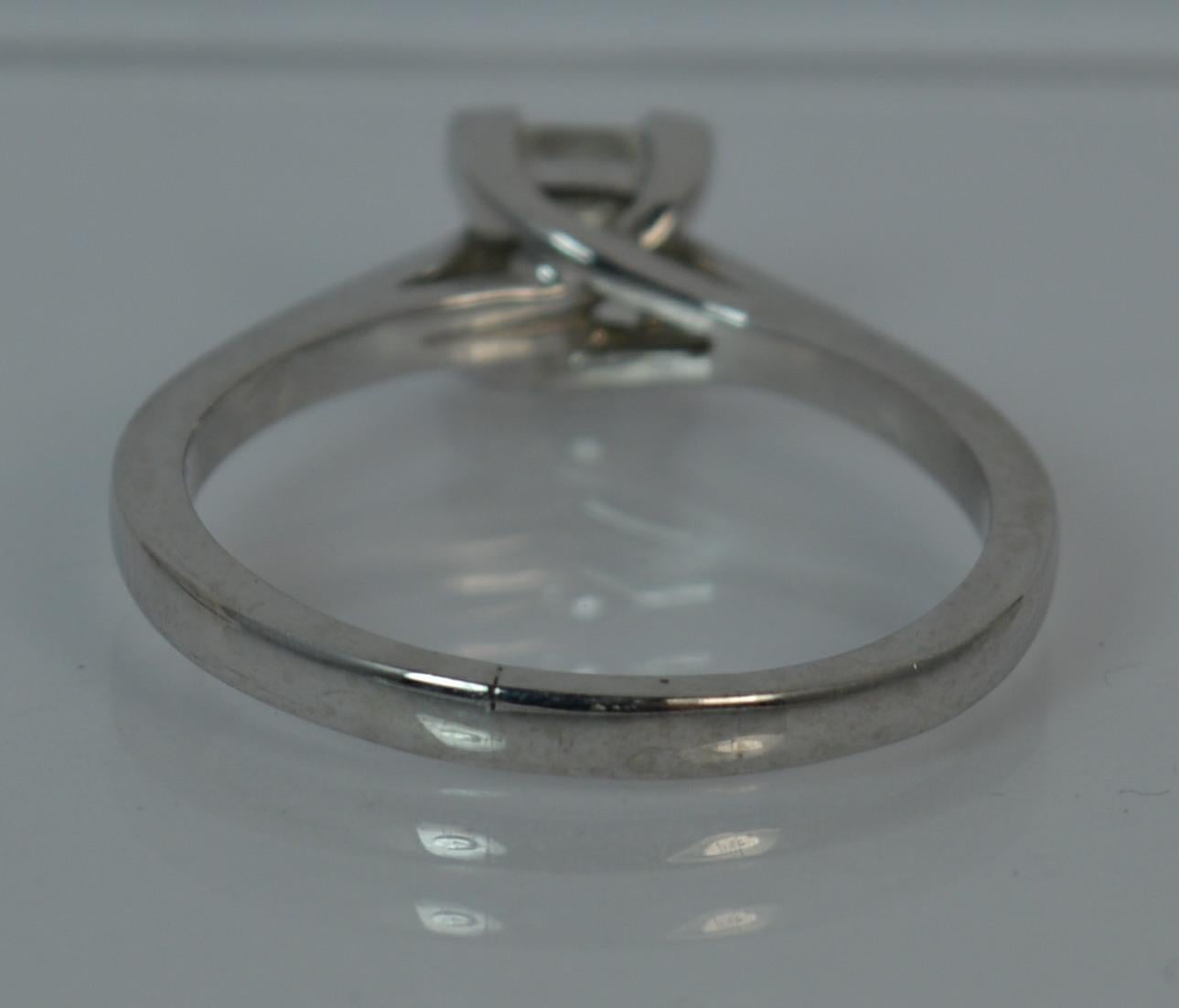 Certified VVS 1.06 Carat Radiant Diamond and Platinum Engagement Ring 2