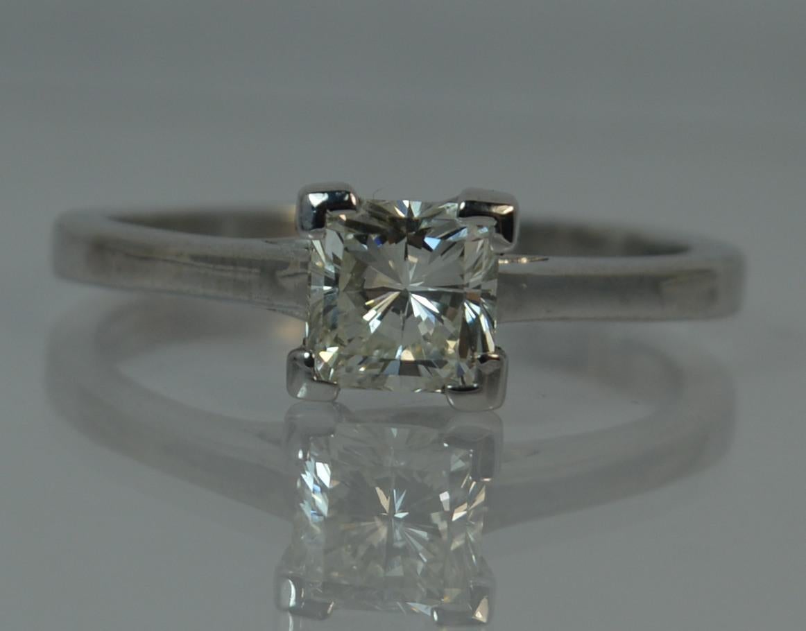 Certified VVS 1.06 Carat Radiant Diamond and Platinum Engagement Ring 7