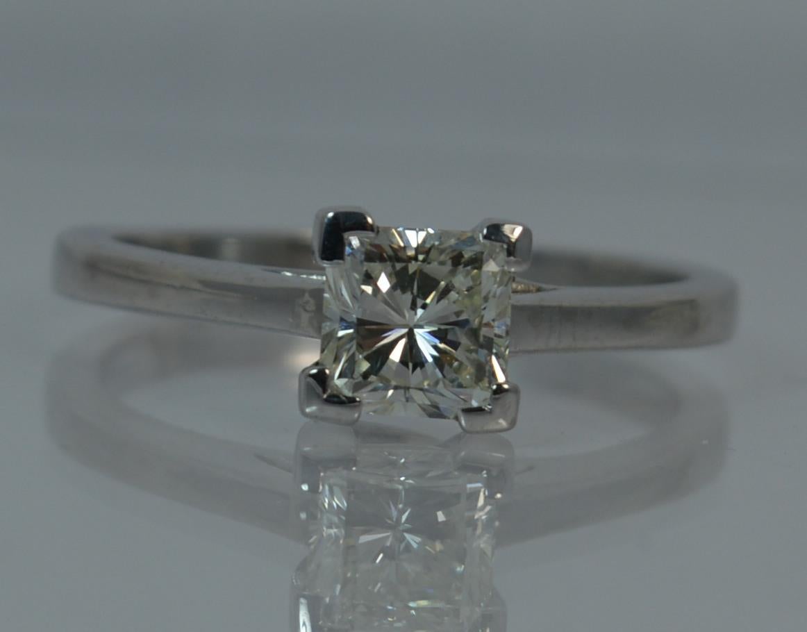 Certified VVS 1.06 Carat Radiant Diamond and Platinum Engagement Ring 8