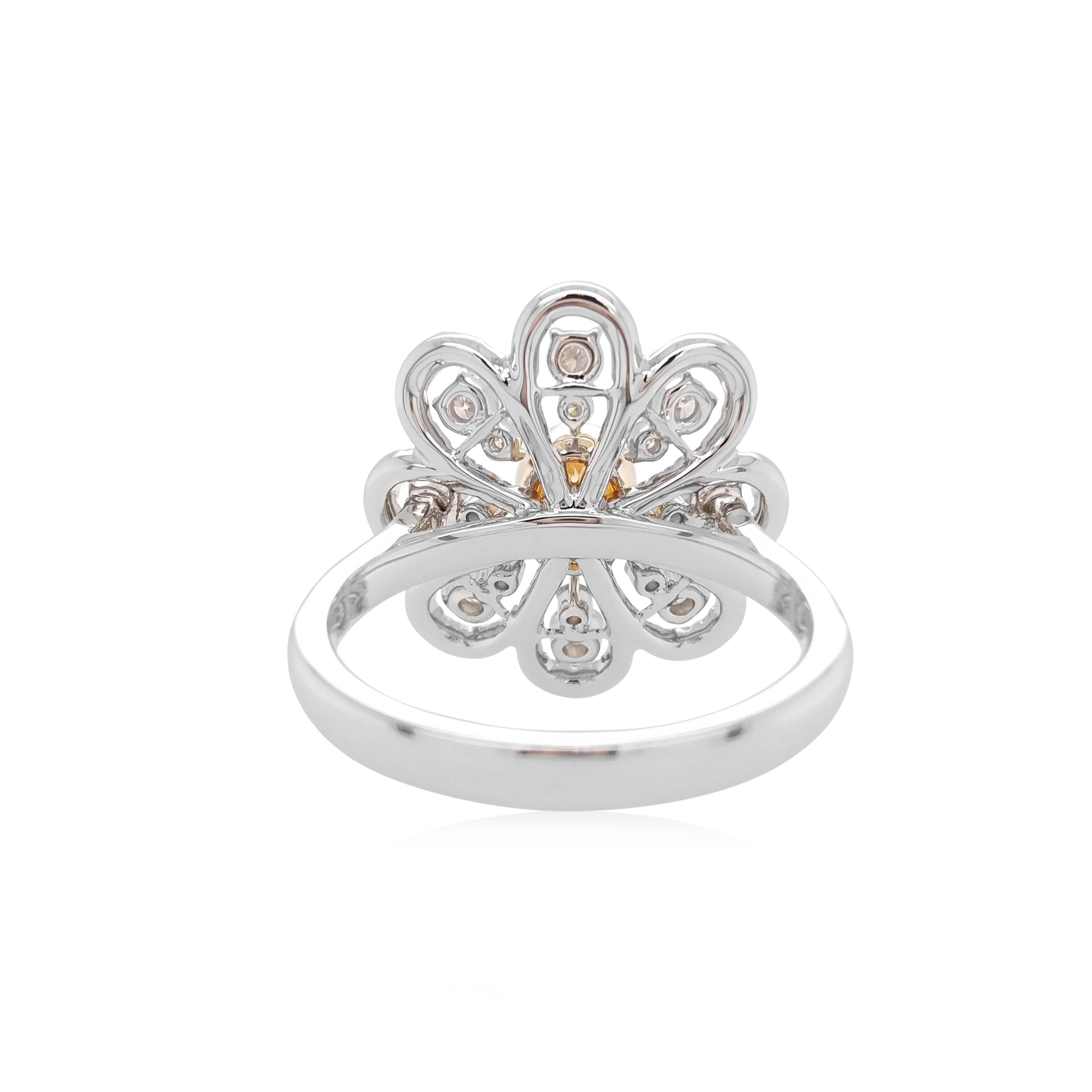 Oval Cut Certified Yellow and White Diamond Floral K18 Gold Ring For Sale