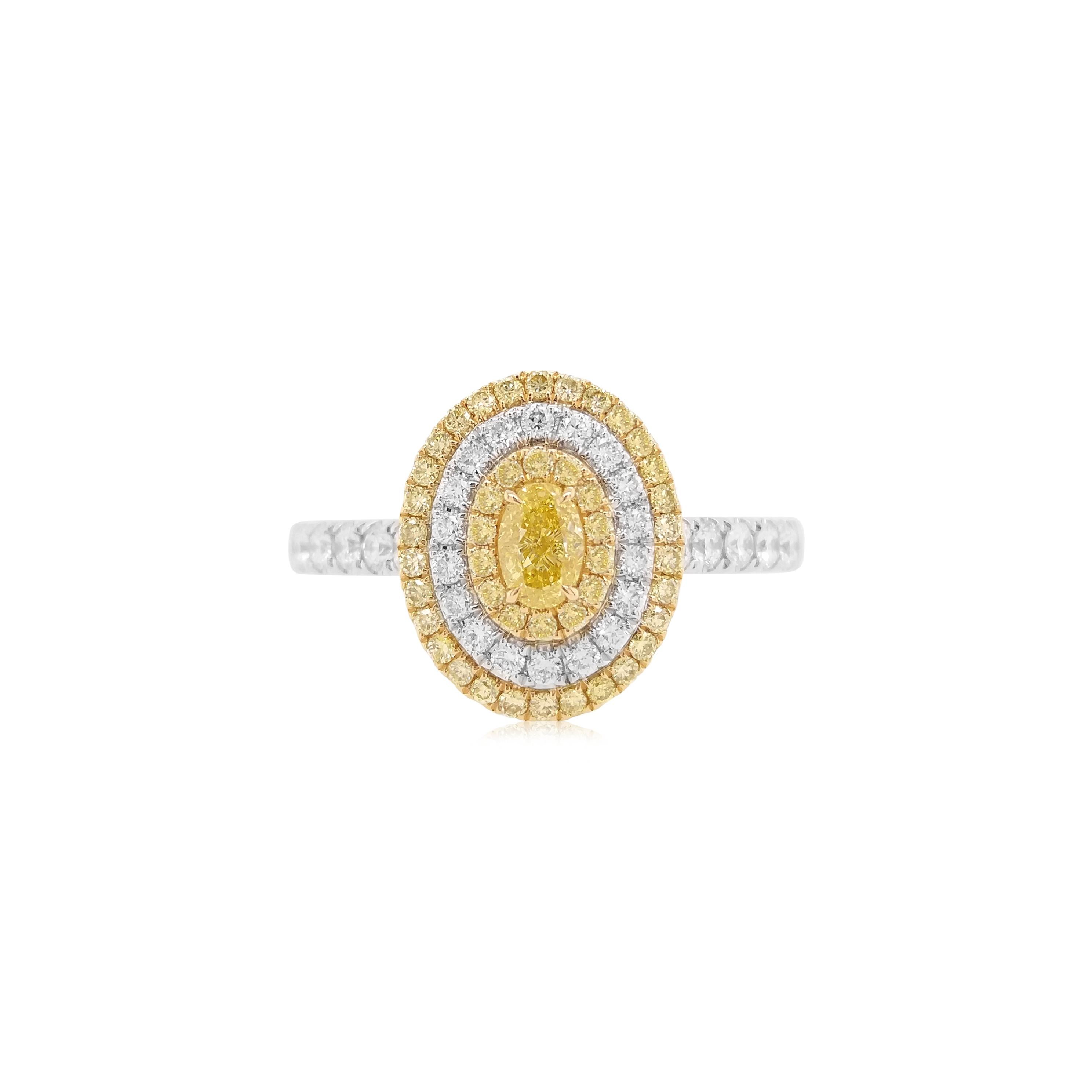 Certified Yellow and White Diamond K18 Gold Ring In New Condition For Sale In Hong Kong, HK