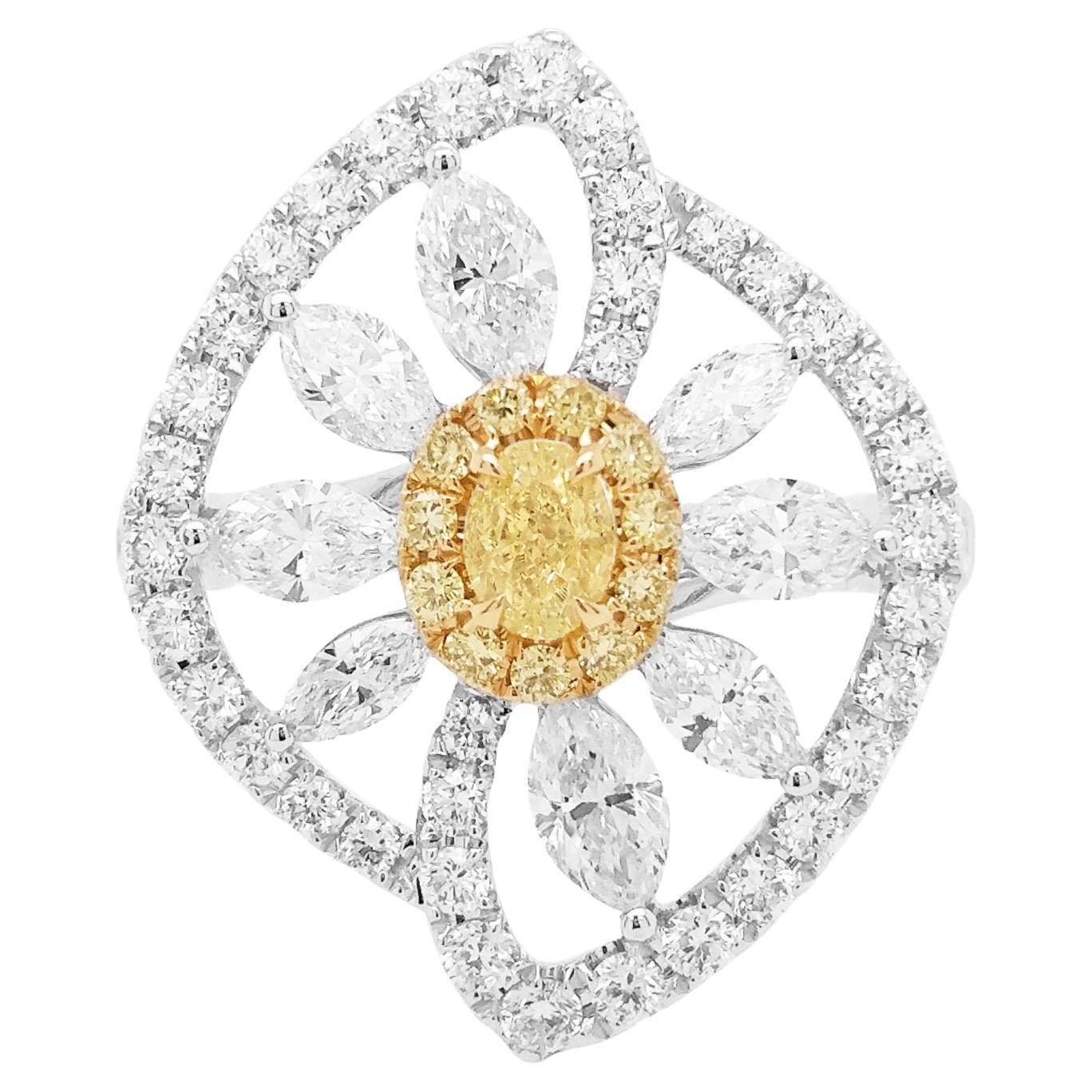 Certified Yellow Diamond White Diamond 18K Gold Cocktail Ring